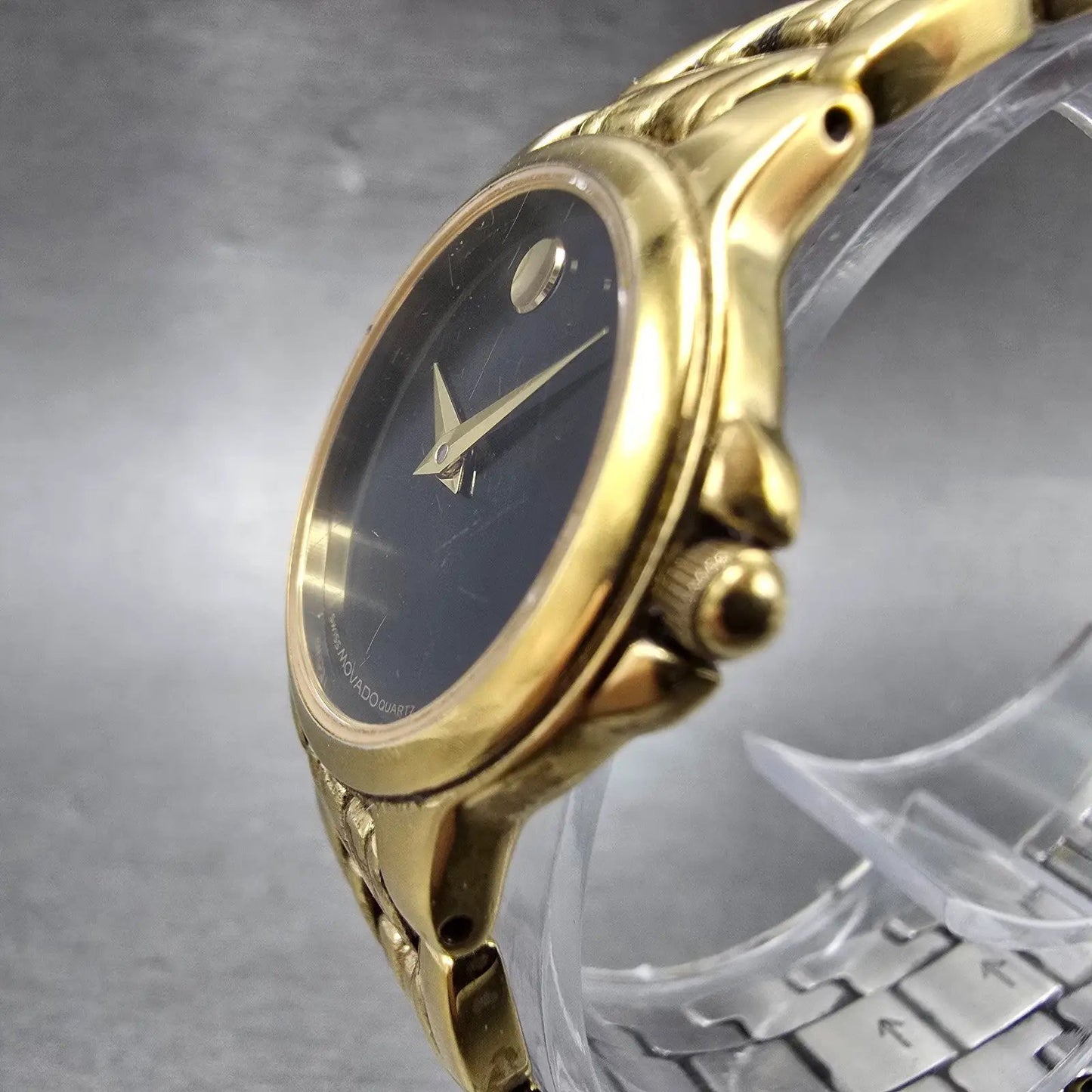 Movado Museum Watch Women 24mm Black Dial Gold Tone 88 E4 9835 New Battery2