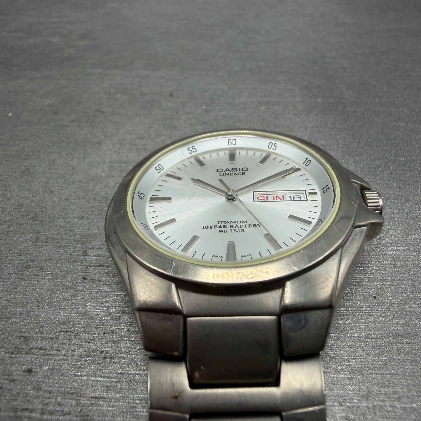 Casio Lineage Titanium Watch Men 38mm Silver Dial Daydate LIN-171J READ!! Newbat2