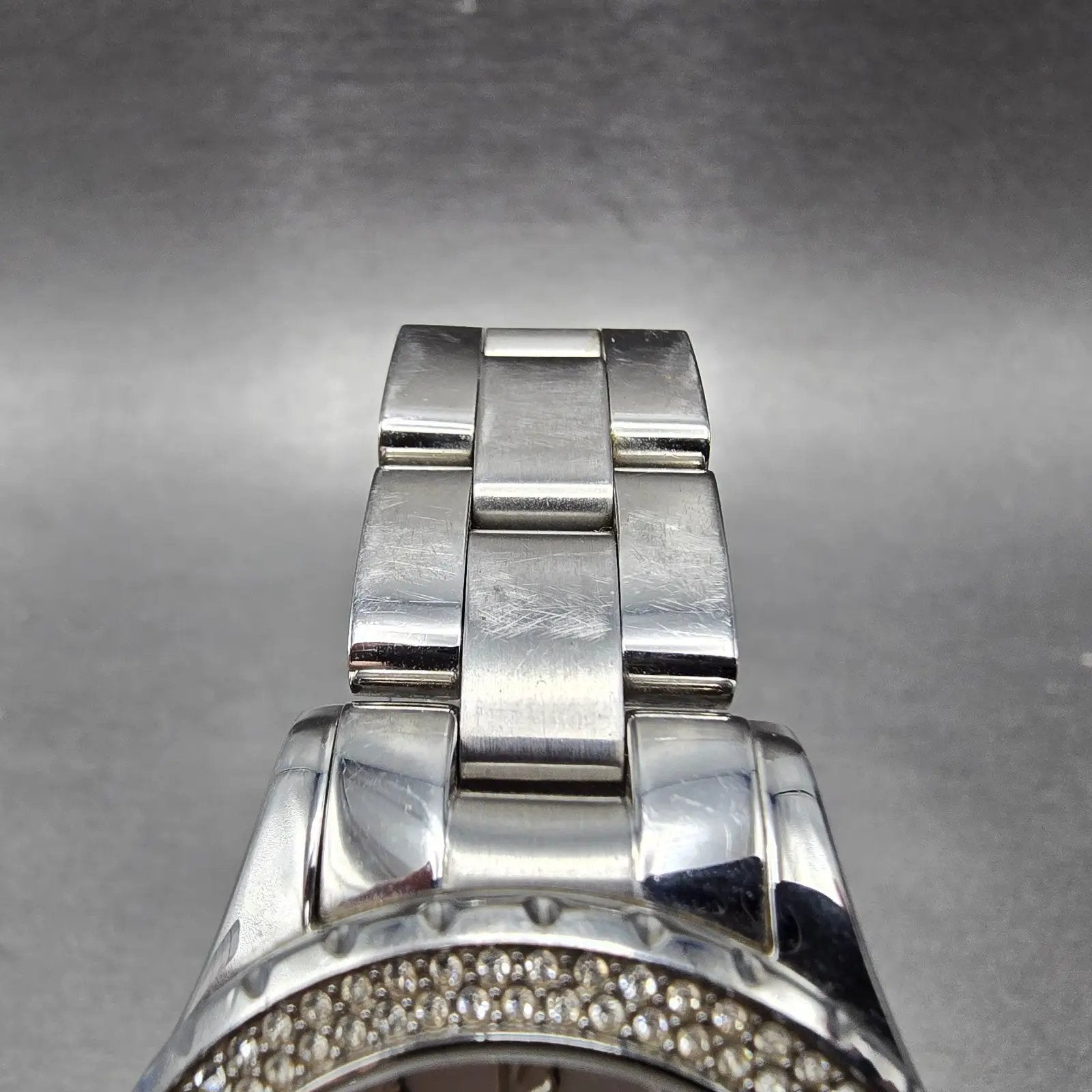 Michael Kors Madison Watch Women 33mm MOP Dial Silver Tone Date MK-5401 NewBat Q4