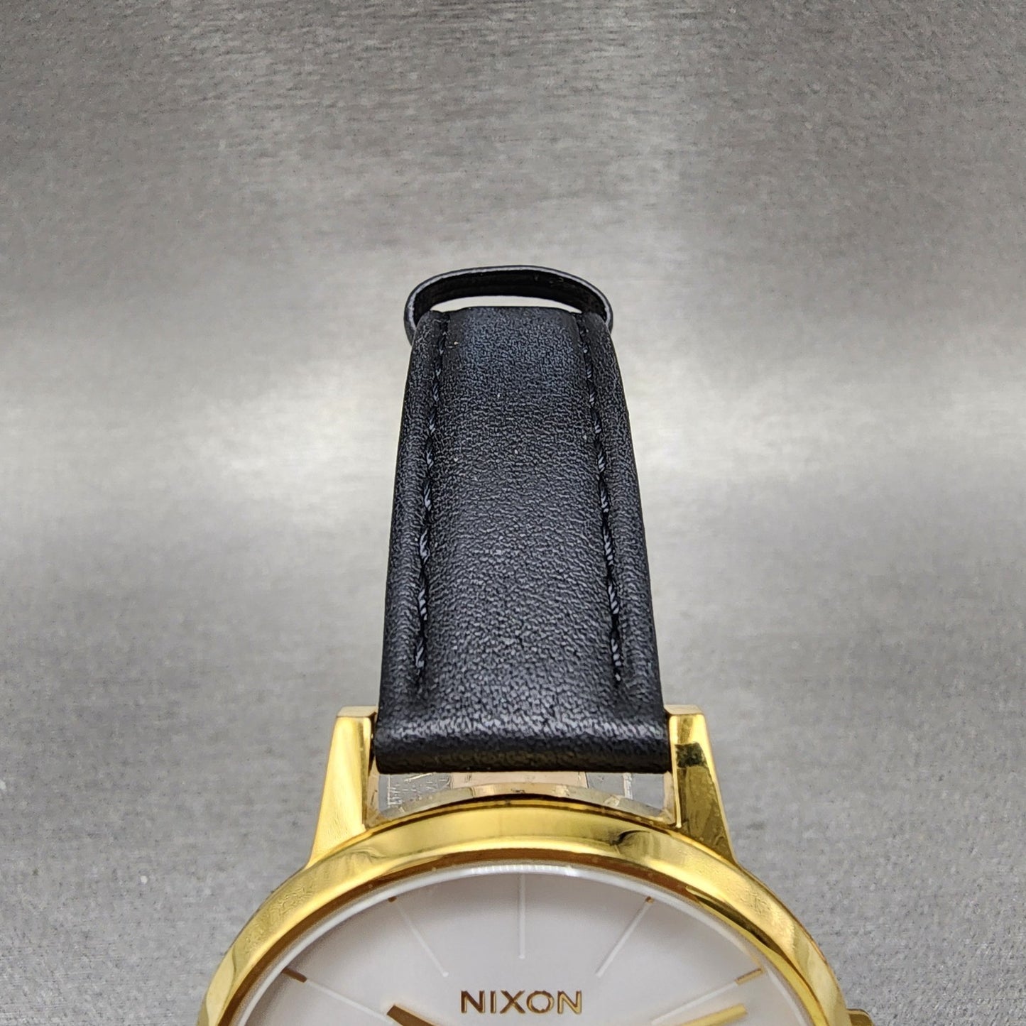 Nixon Kensington Watch Women 37mm White Dial Gold Tone Round New Battery4