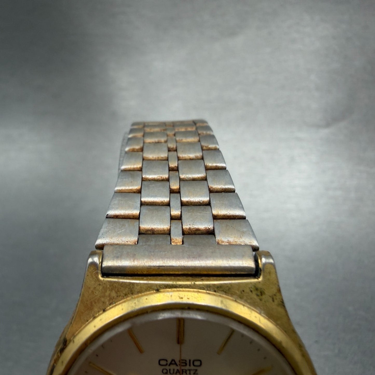 Casio MQ-514 Watch Men 33mm Silver Dial Gold Tone Round Daydate New Battery4