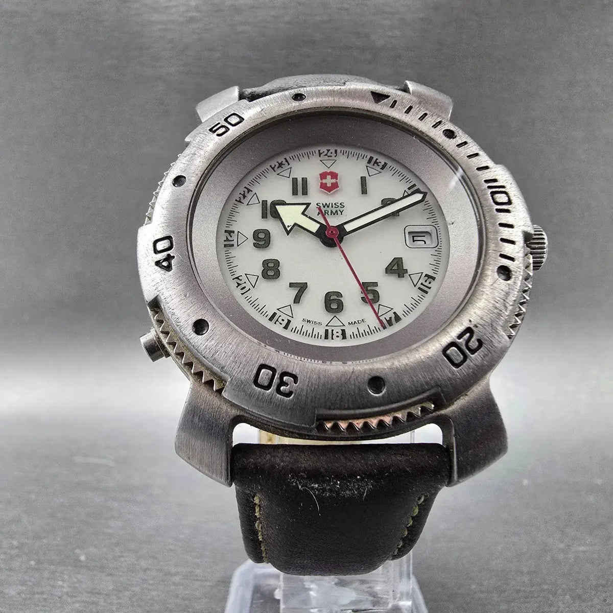 Victorinox Swiss Army Sportline Watch Men 40mm Gray Dial Silver Date PARTS DAS6