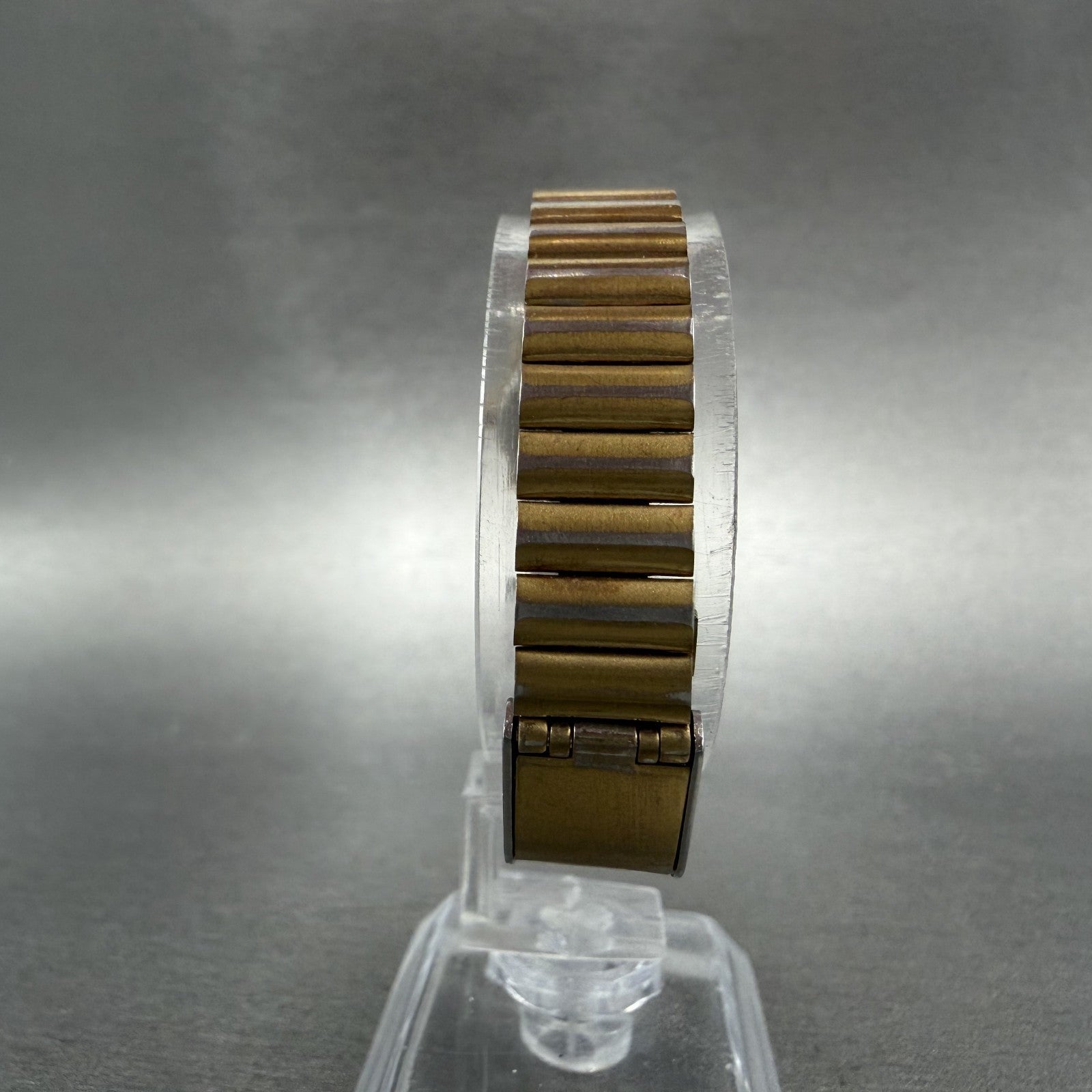 Seiko Watch Women 18mm Black Dial Gold Tone Round 2Y01-0130 New Battery8