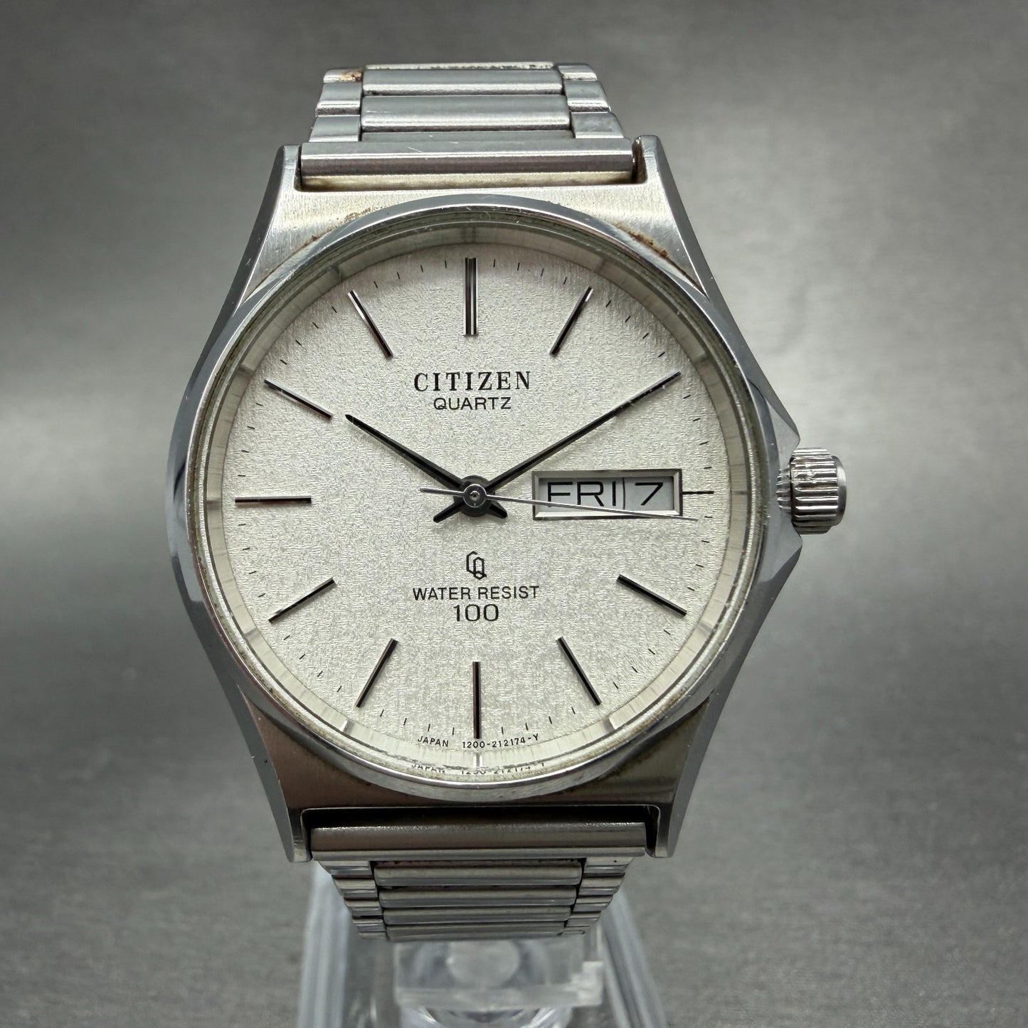 Citizen CQ Watch Men 34mm Silver Dial Silver Tone Daydate 4-211511 New Battery0