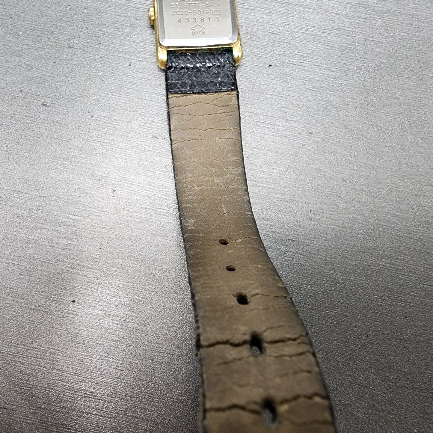 Seiko Tank Watch Women 17mm White Dial Gold Tone Rectangle 2c205019 New Battery14