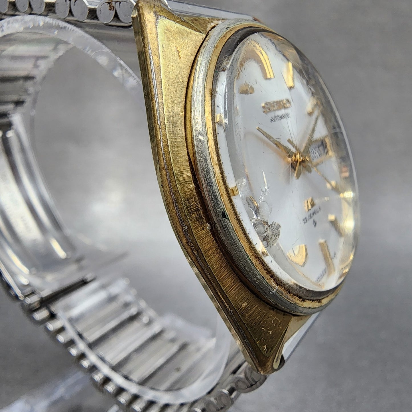 Seiko Lord Matic Watch Men 35mm Silver Dial Gold Tone Daydate 56067000 Run READ3
