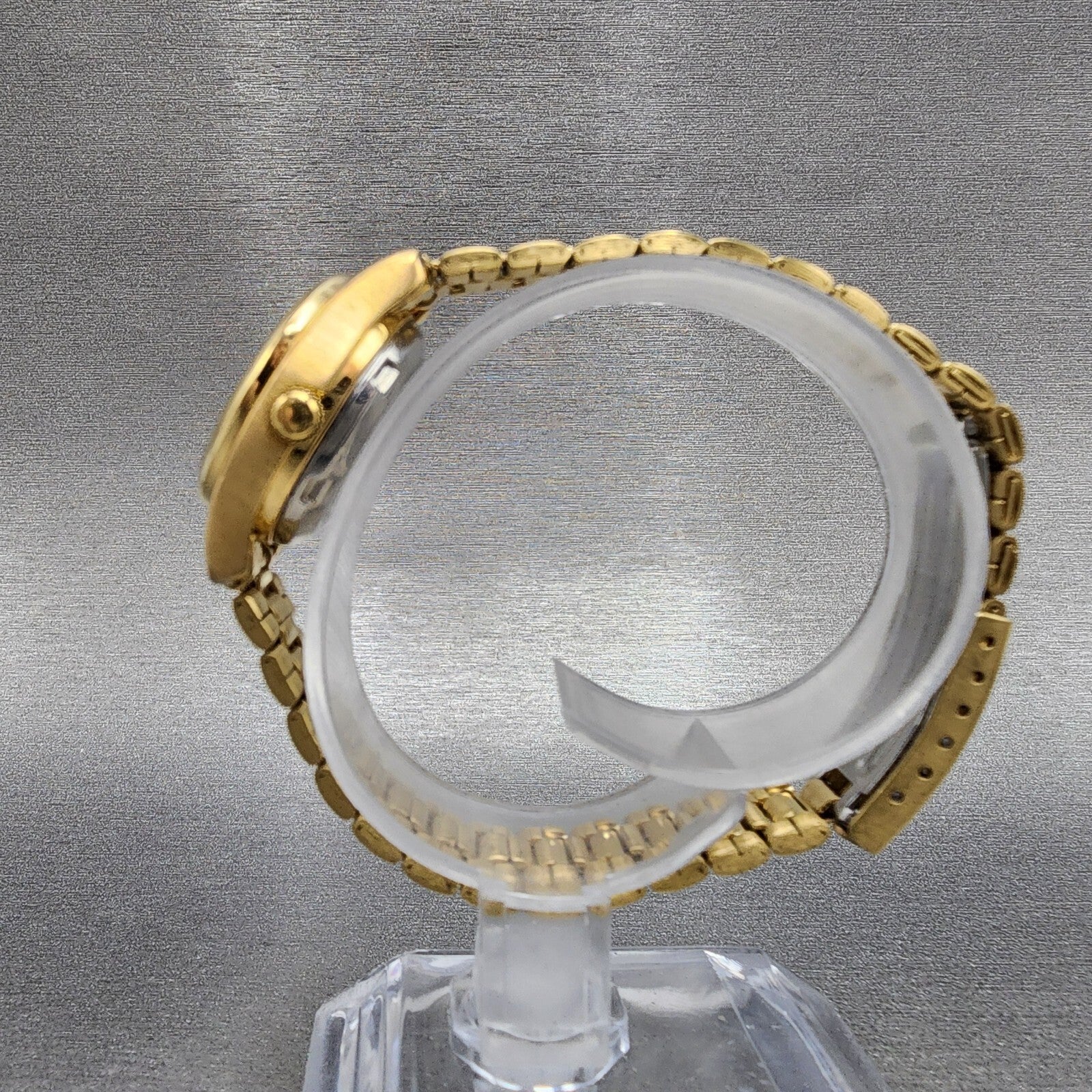 Seiko 5 Watch Women 25mm Black Dial Gold Tone Daydate Round 42060720 Runs6