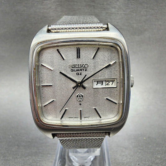 Seiko Quartz QT Watch Men 34mm Silver Dial Silver Tone Daydate 09235000 PARTS0
