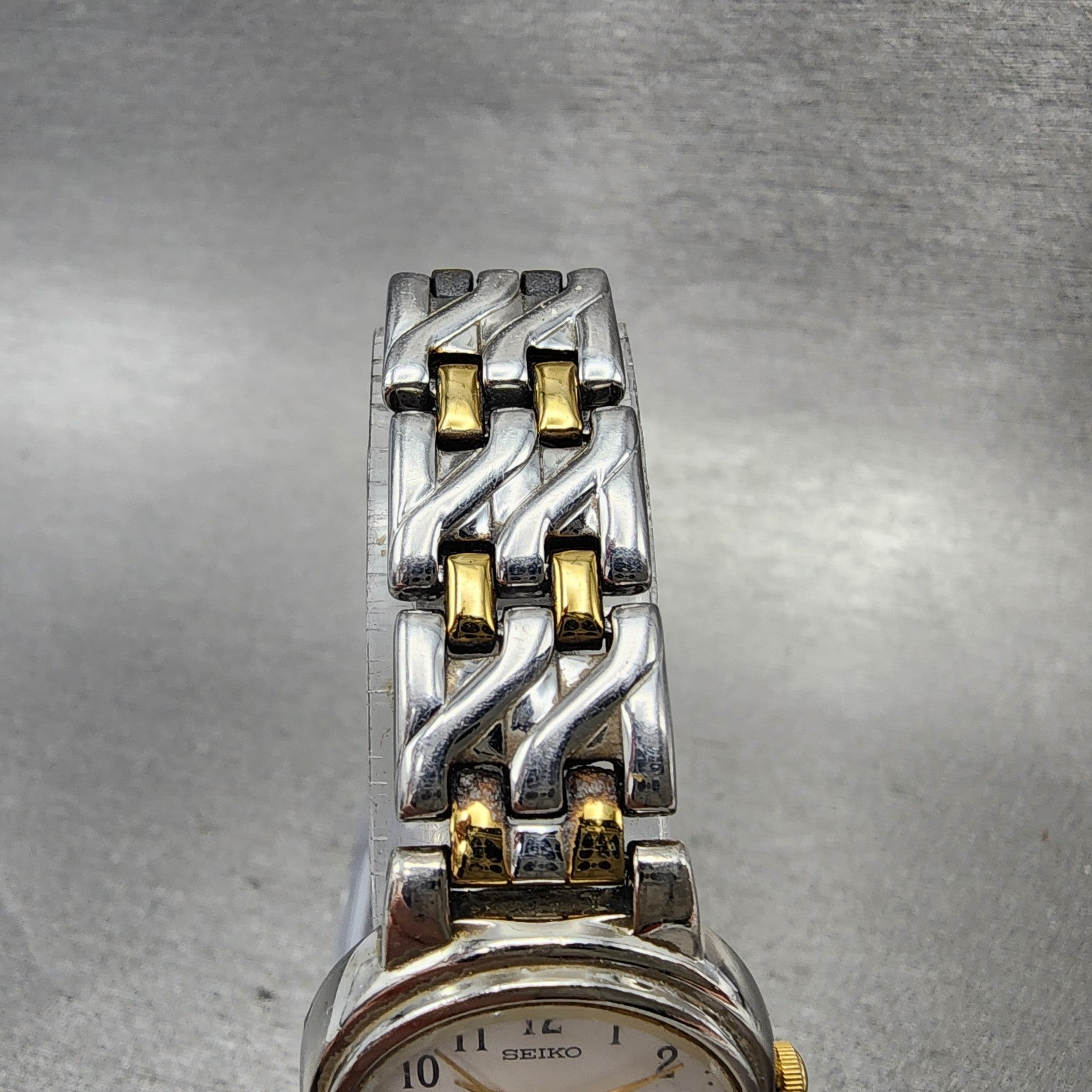 Seiko Watch Women 24mm White Dial Two Tone Round V7012089 New Battery4
