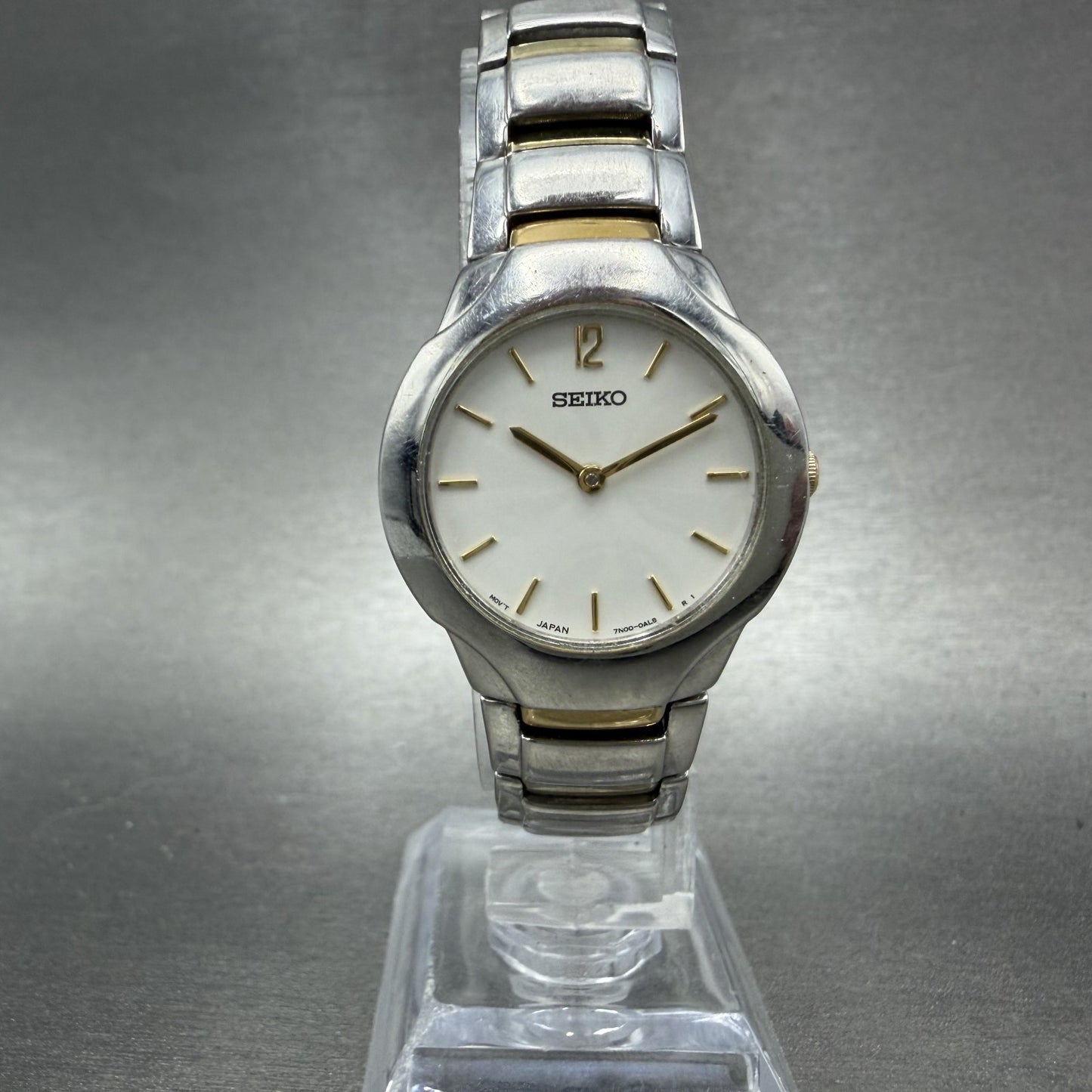 Seiko Watch Women 27mm White Dial Two Tone Round 7N00-0AD0 New Battery5