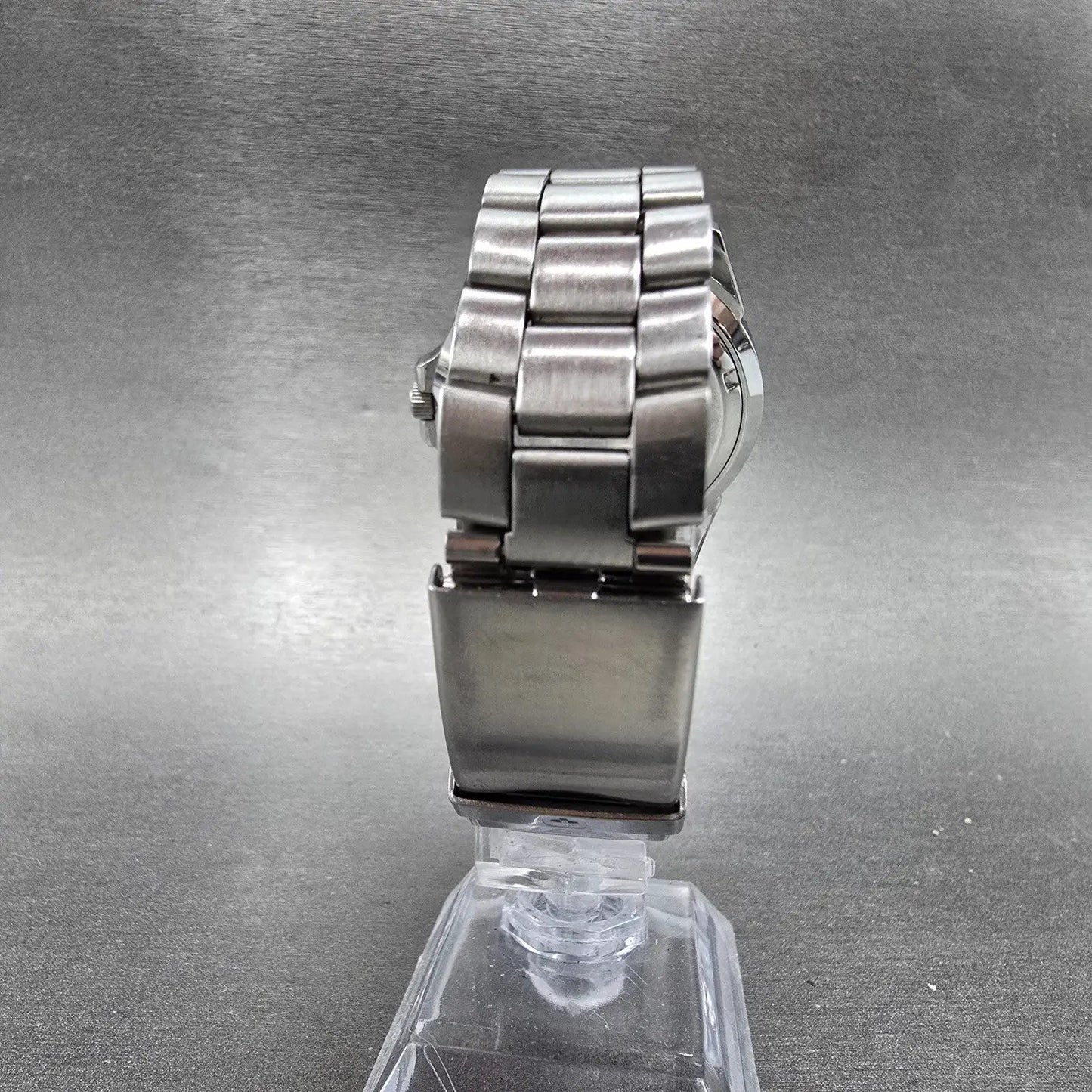 Wenger Swiss Military Dive Watch Men 39mm Gray Dial Steel Date 79088 New Batt JJ7