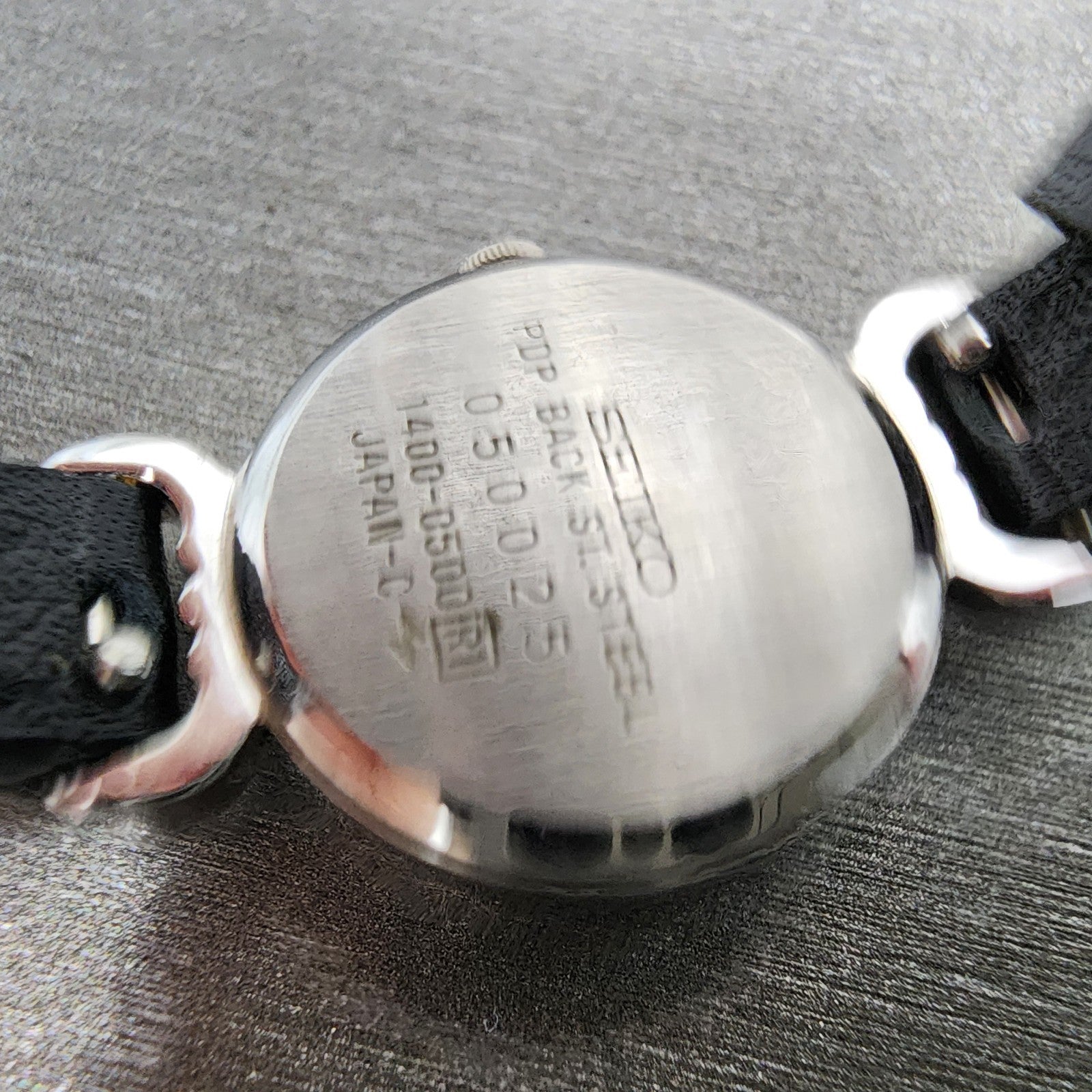 Seiko Watch Women 20mm Silver Dial Silver Tone Round 14000500 New Battery9