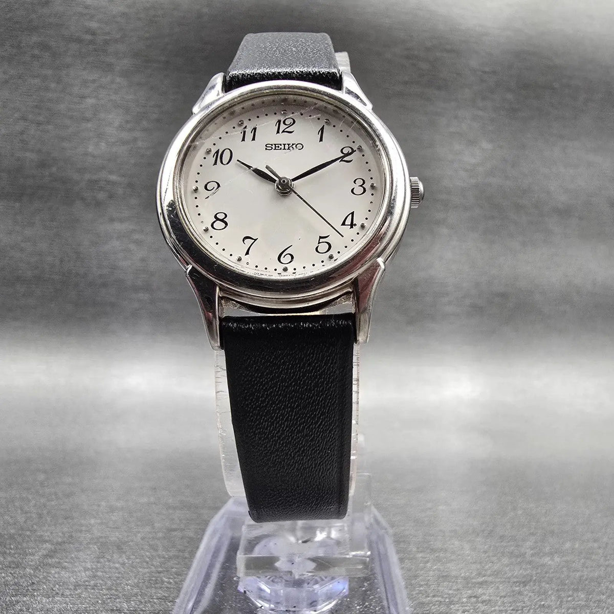 Seiko Watch Women 25mm White Dial Silver Tone Round 7N01-6880 New Battery5