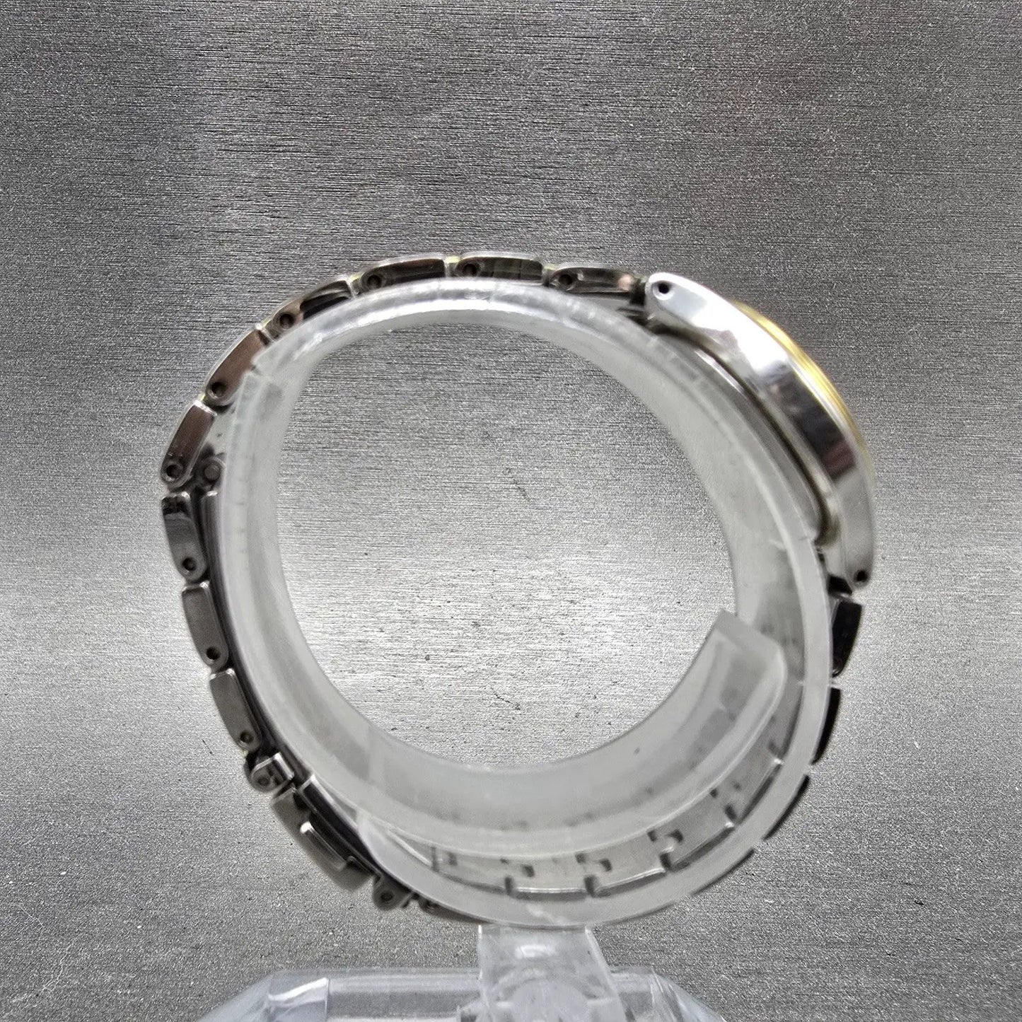 Seiko Solar Watch Women 22mm White Dial Two Tone Round V115-0AG0 Runs8