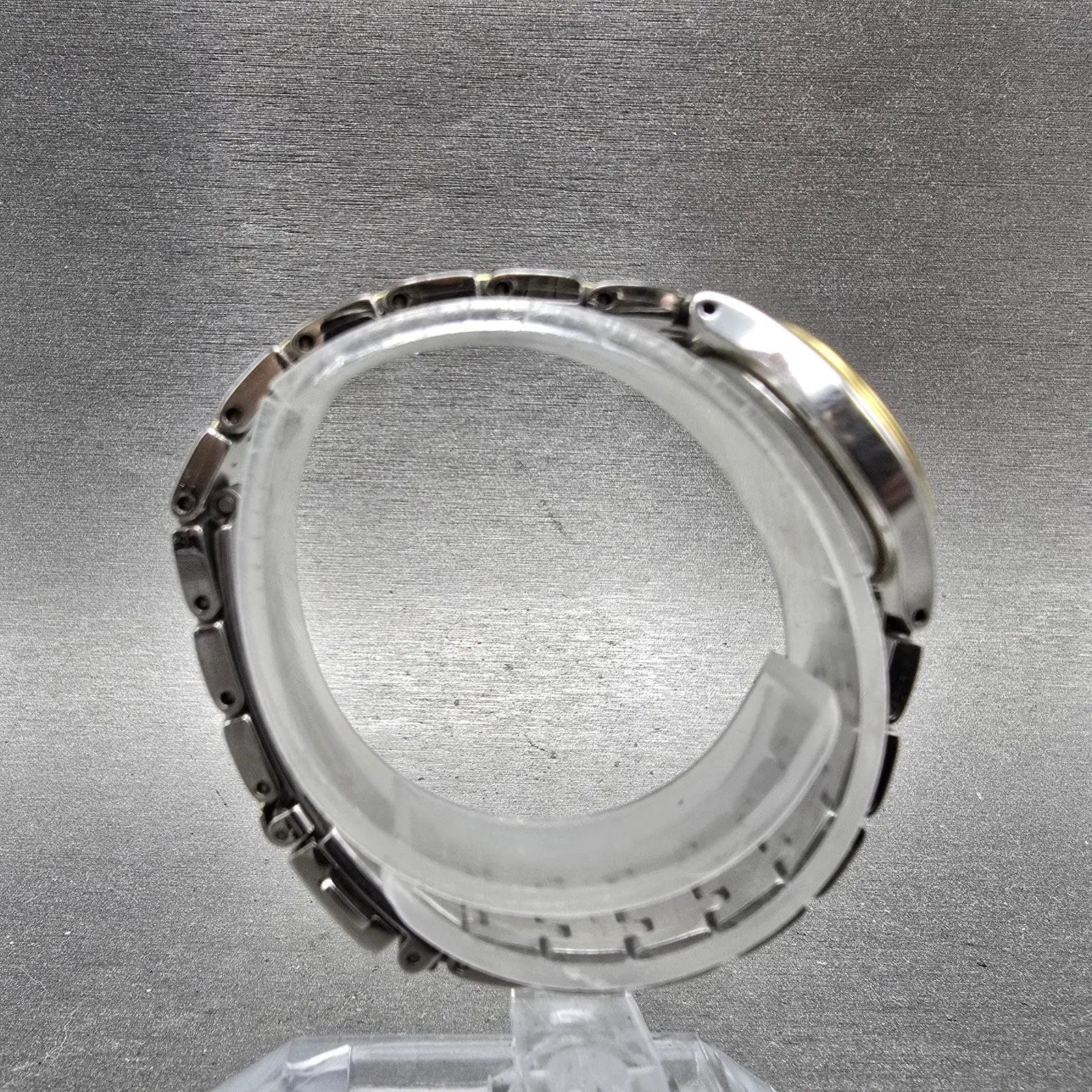 Seiko Solar Watch Women 22mm White Dial Two Tone Round V115-0AG0 Runs8