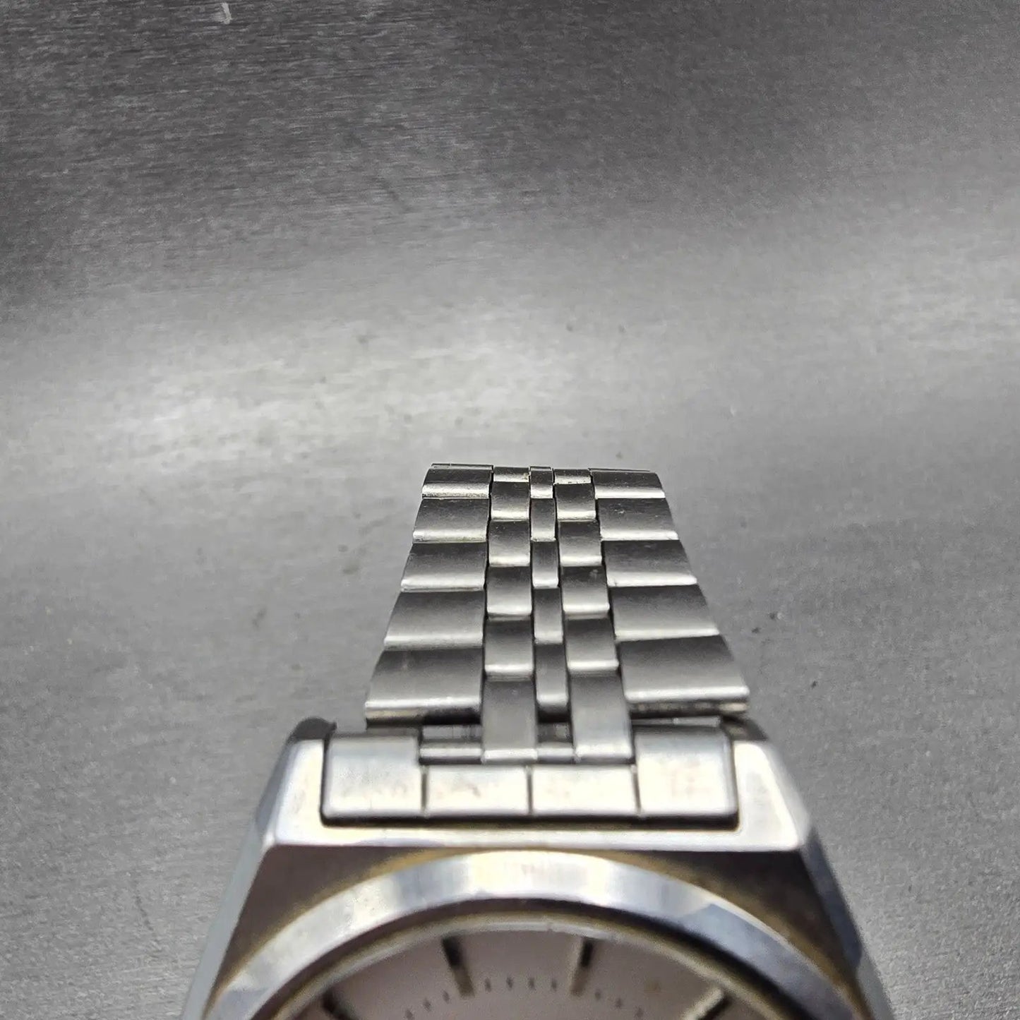 Seiko 5 Automatic Watch Men 38mm Silver Dial Silver Tone Daydate 7009-876A PARTS4