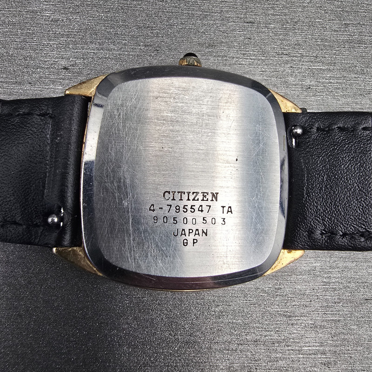 Citizen CQ Watch Men 32mm Black Dial Gold Tone Rectangle 4-795547 New Battery10