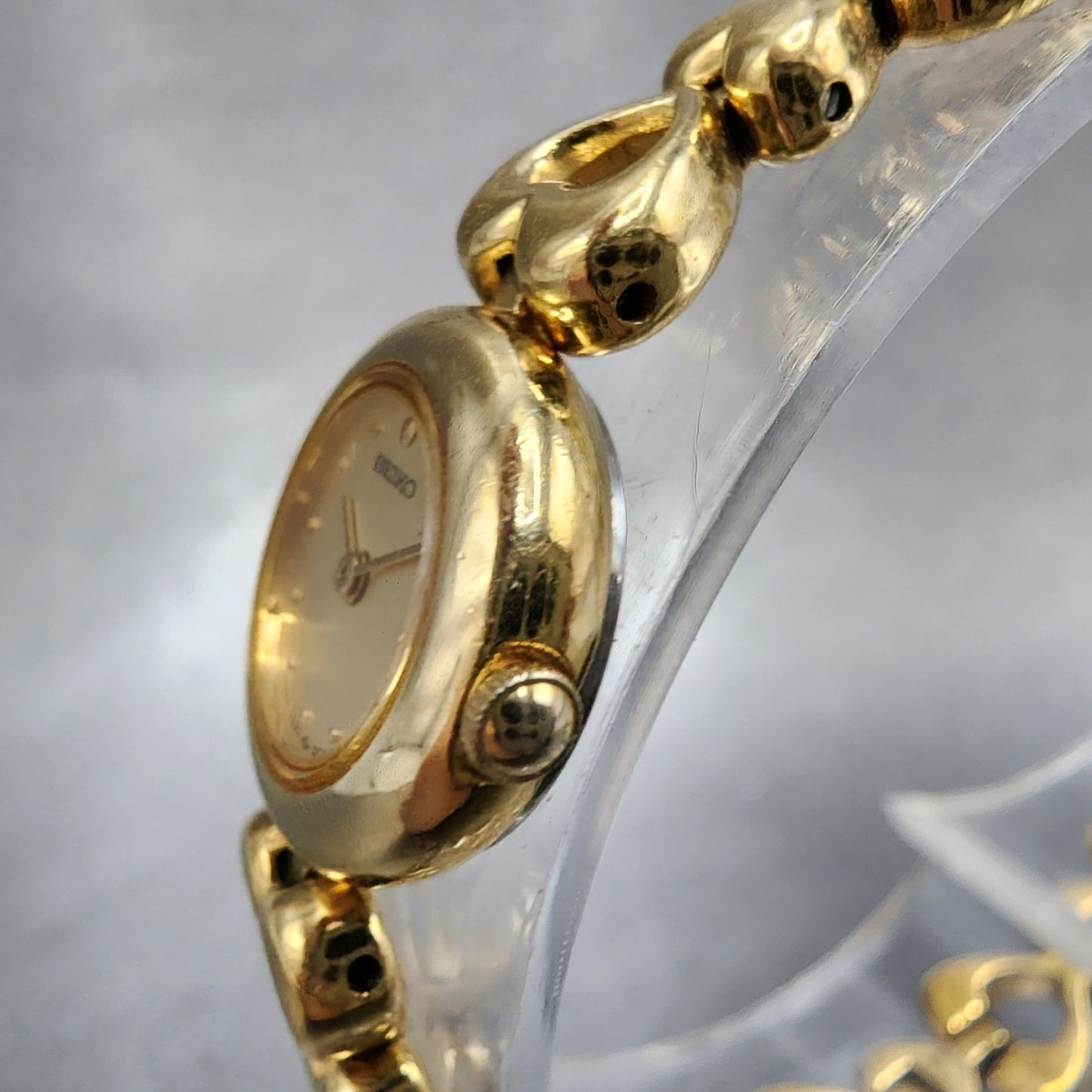 Seiko Heart Watch Women 16mm Champagne Dial Gold Tone 1e200d30 New Battery2