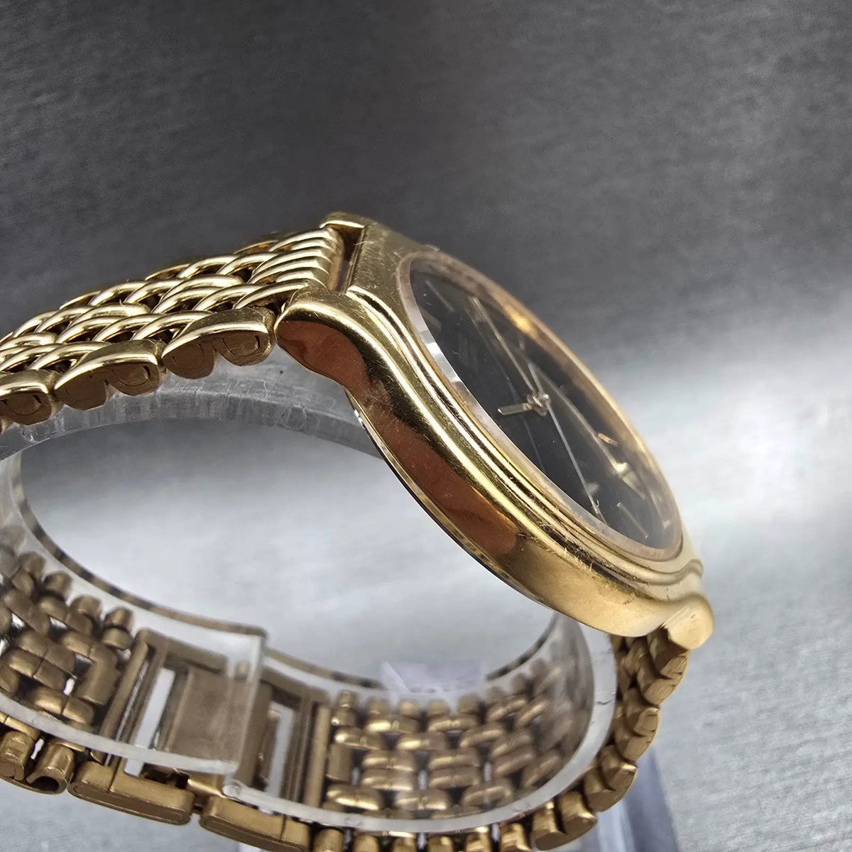 Seiko Watch Women 34mm Black Dial Gold Tone Round V701-6K69 New Battery3