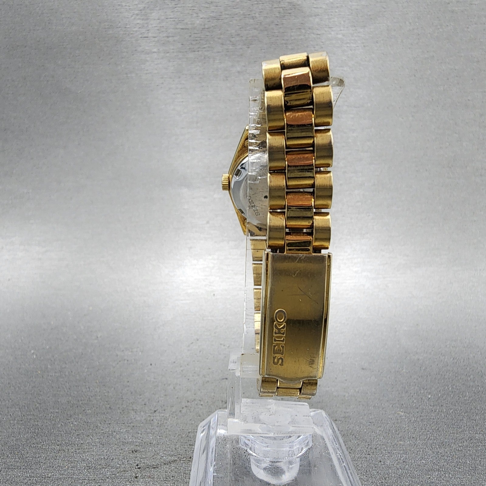 Seiko 5 Automatic Watch Women 24mm Champagne Dial Gold Tone Daydate Runs7