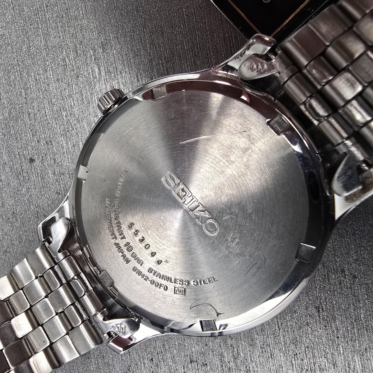 Seiko Watch Men 41mm Black Dial Silver Tone Date Round 6N42-00F0 New Battery10