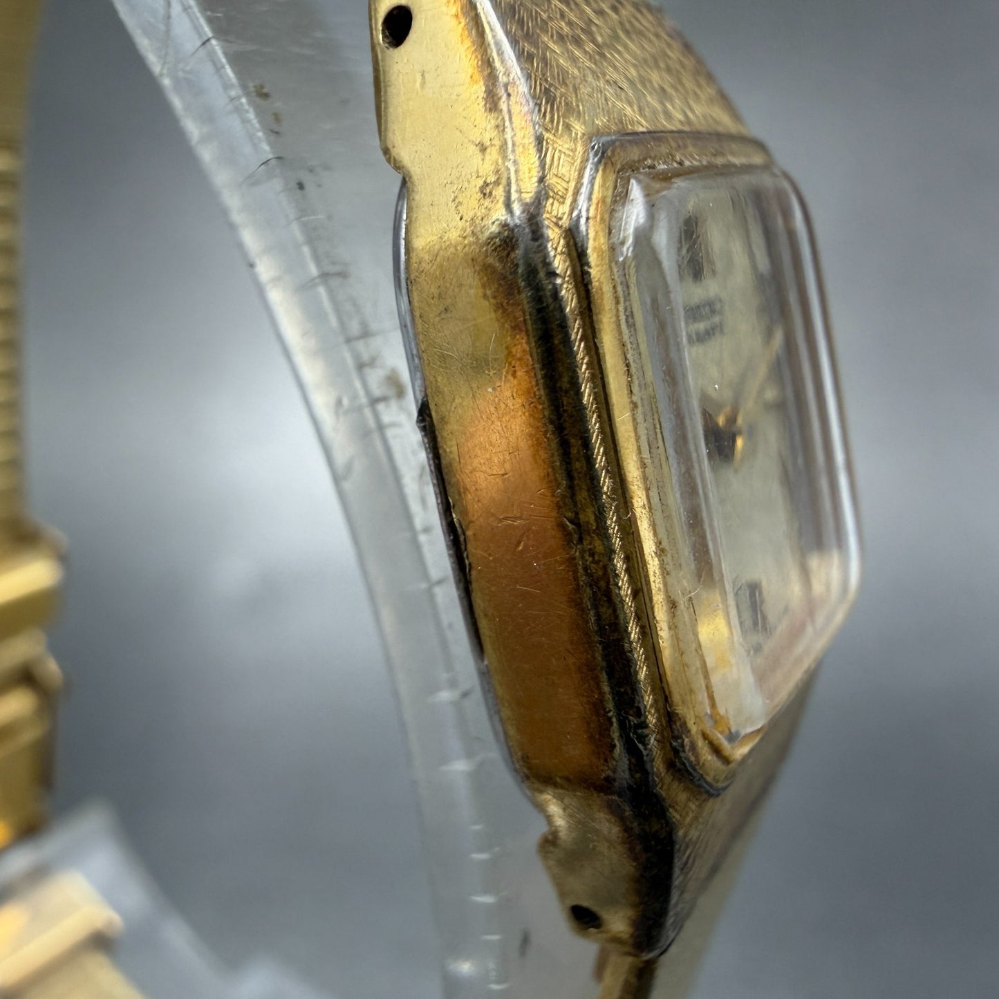 Seiko Watch Women 17mm Champagne Dial Gold Tone Rectangle 2C20-5789 New Battery33