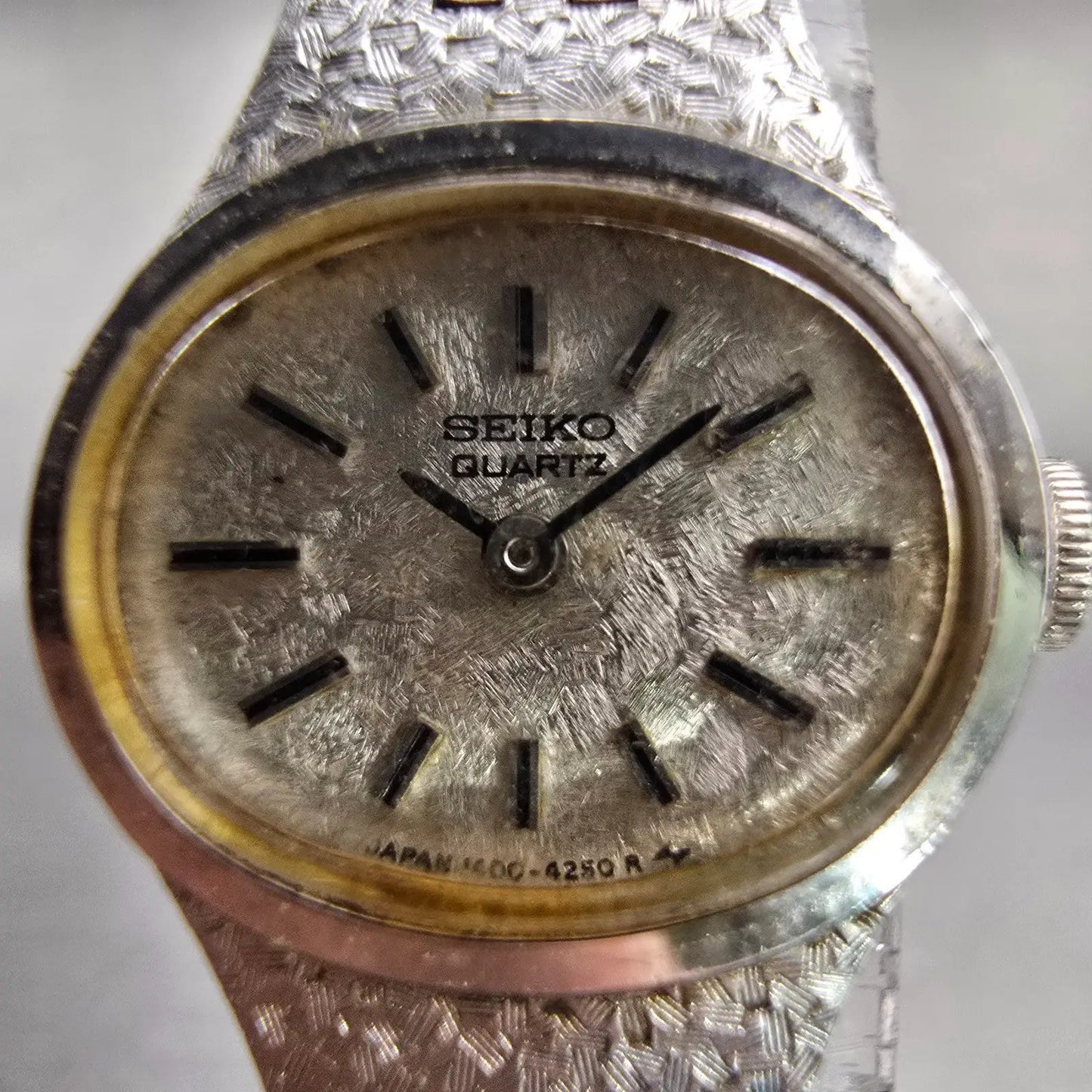 Seiko Watch Women 18mm Silver Dial Silver Tone Oval 1400-7389 Manual Wind Works1