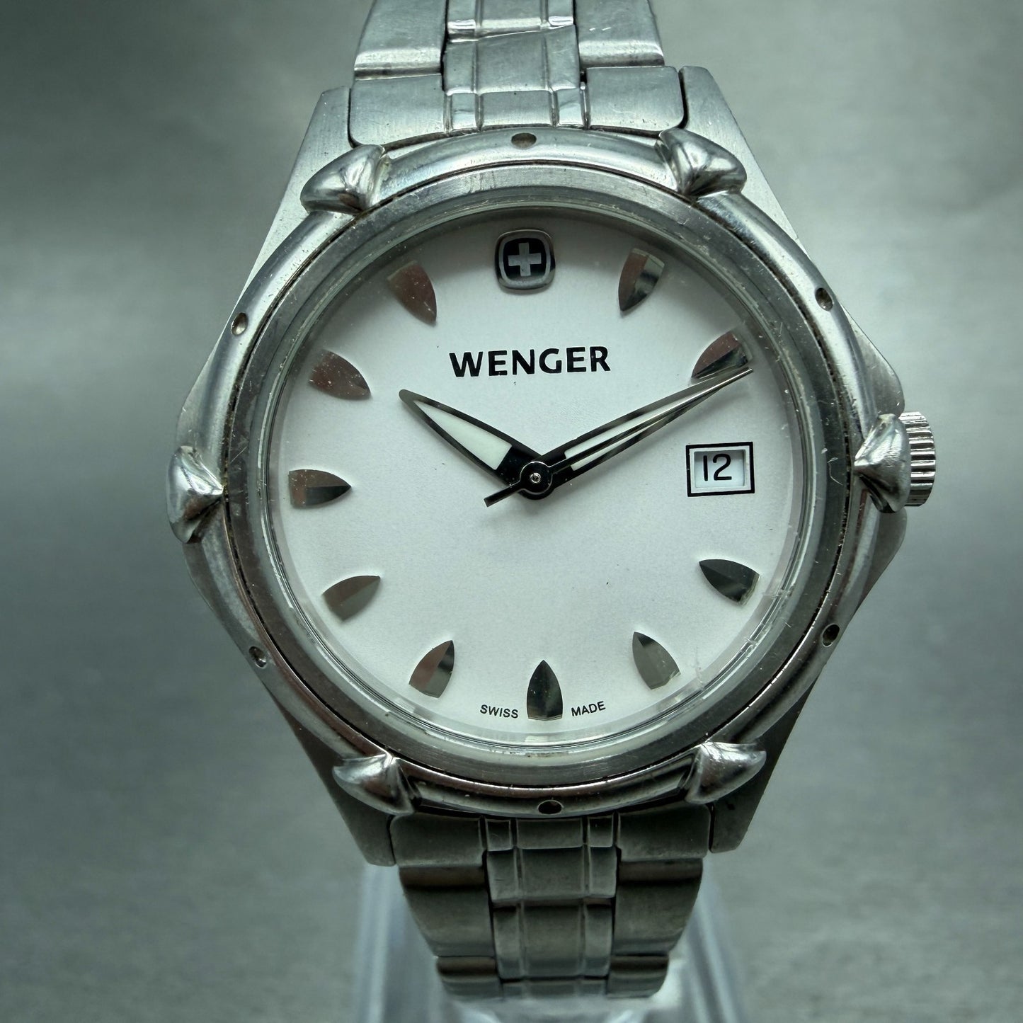 Wenger Watch Women 30mm White Dial Silver Tone Date Round 7023X New Battery0