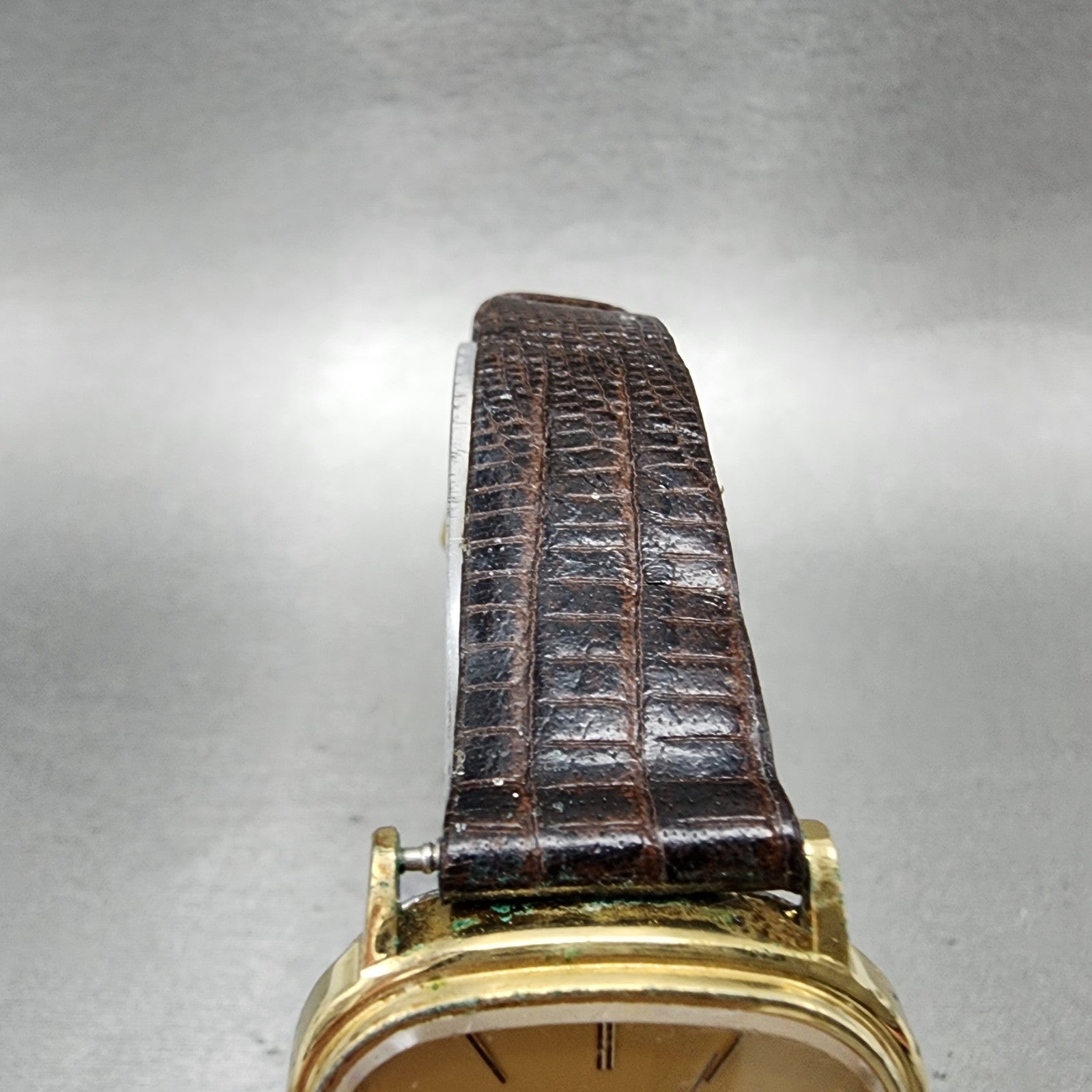Seiko SQ Watch Men 30mm Champagne Dial Gold Tone Daydate 82235120 New Battery4