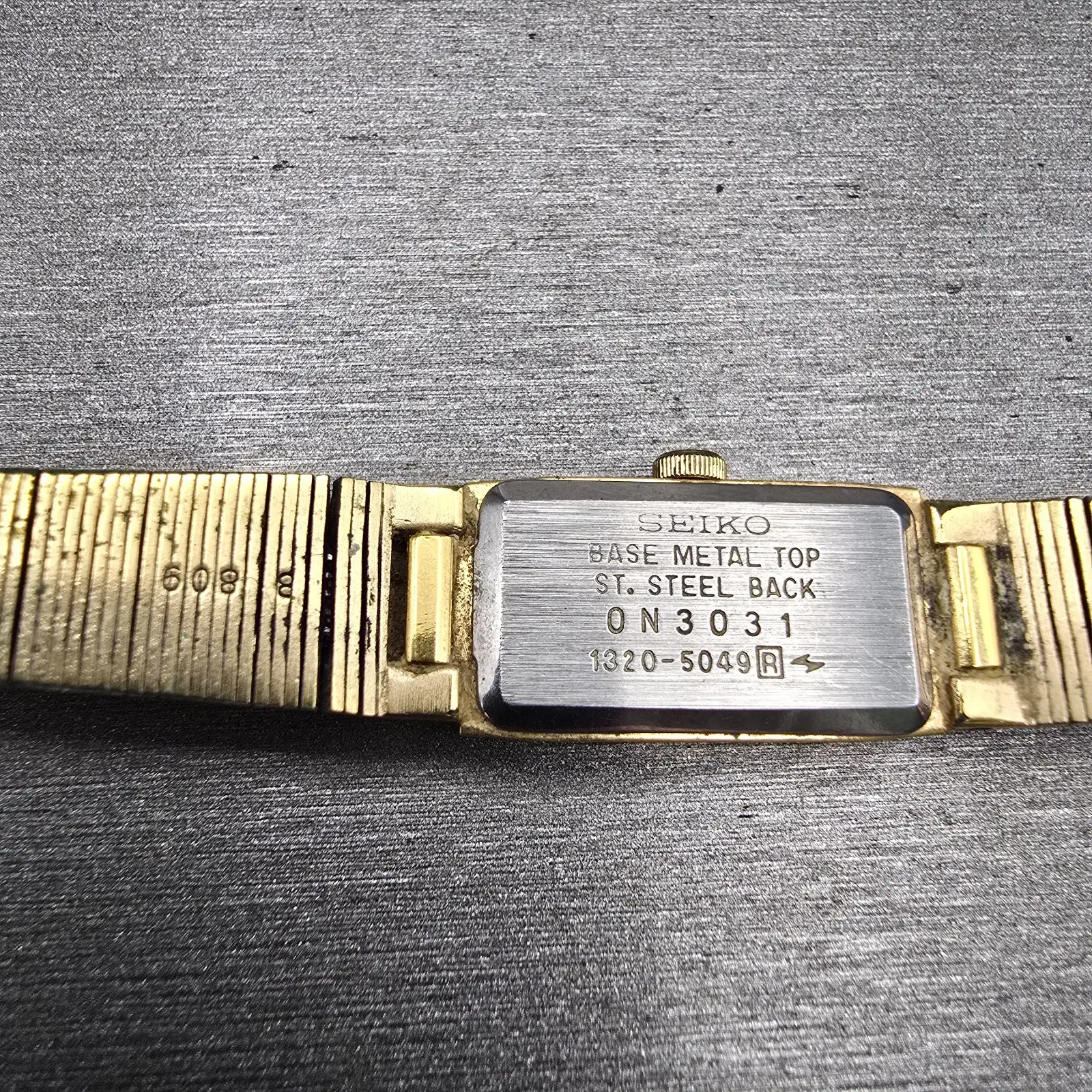 Seiko Watch Women 12mm Gold Dial Gold Tone Rectangle 1320-5049 New Battery VTG10
