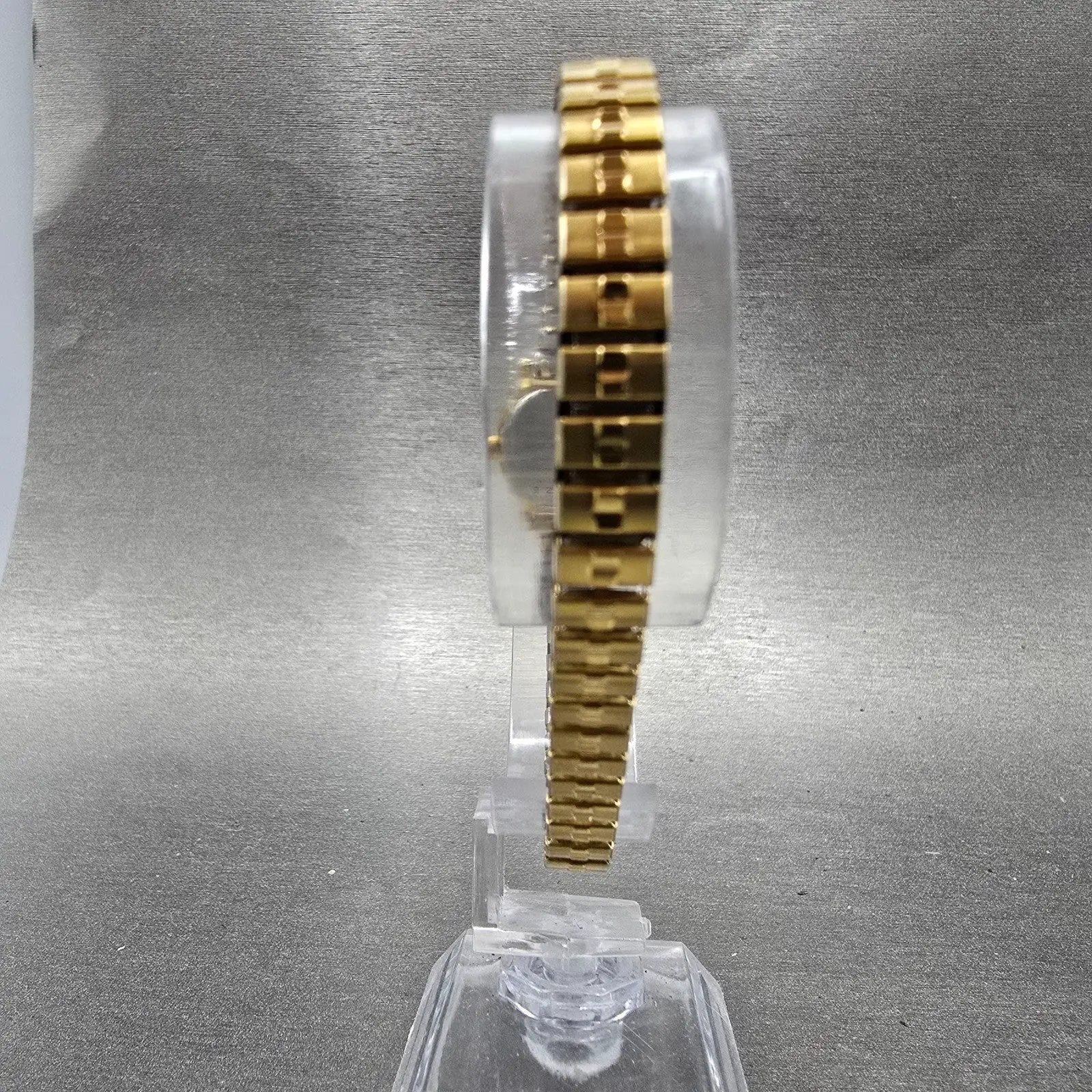 Pulsar Watch Women 17mm Black Dial Gold Tone Octagon V400-5310 Leafs New Battery7
