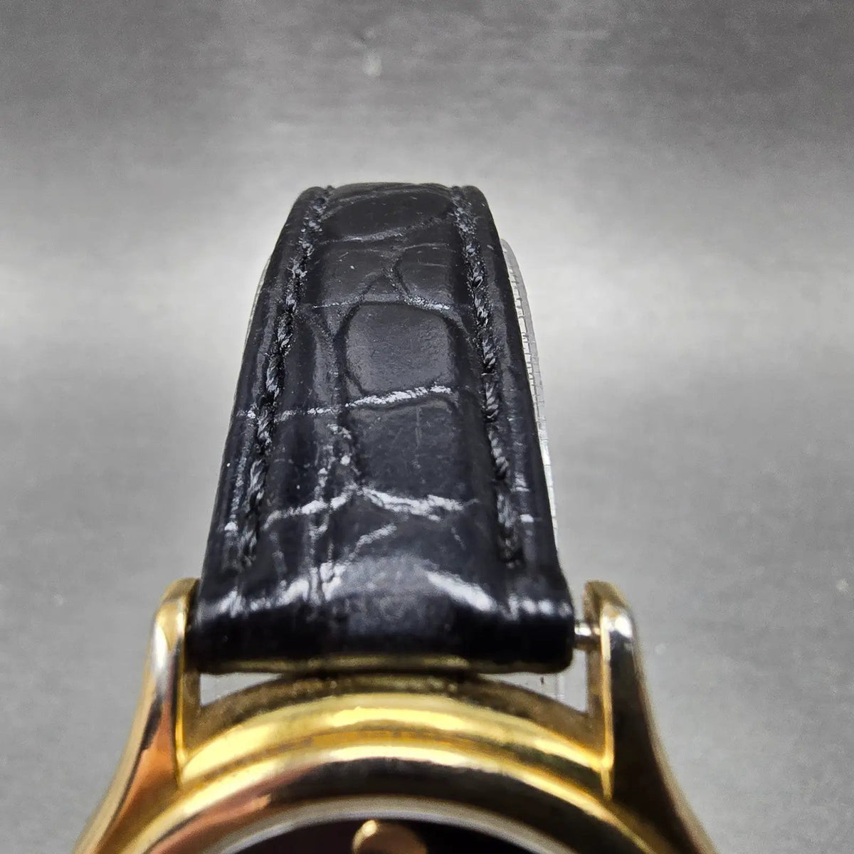 Movado Museum Watch Women 28mm Black Dial Gold Tone Round 87 E4 0823 New Bat VTG4