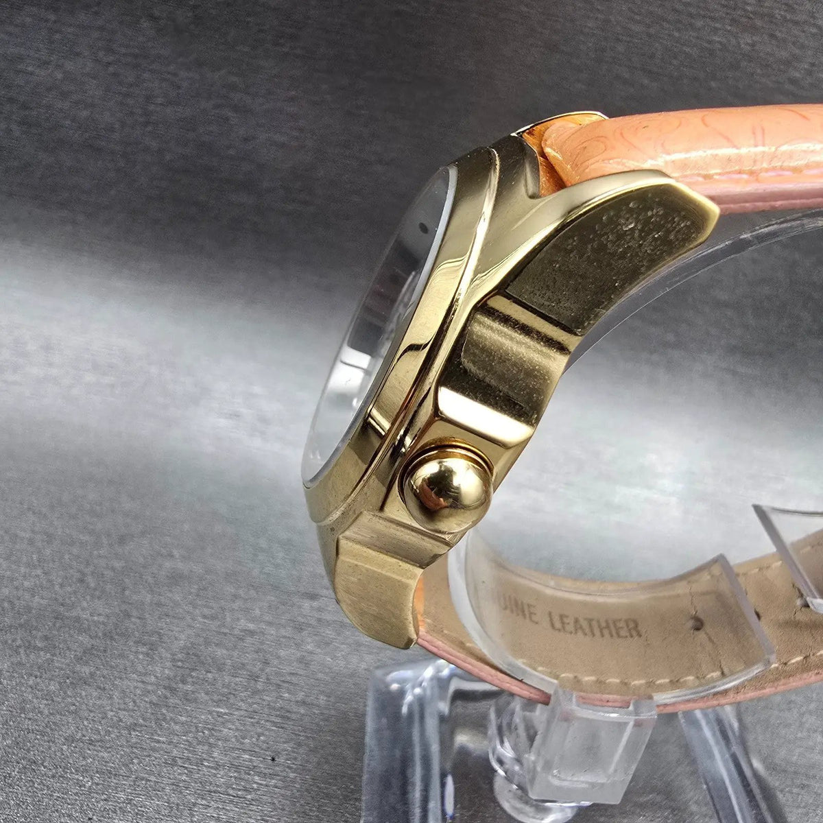 Invicta Baby Lupah Watch Women 38mm MOP Dial Gold  Round 5068 New Battery2