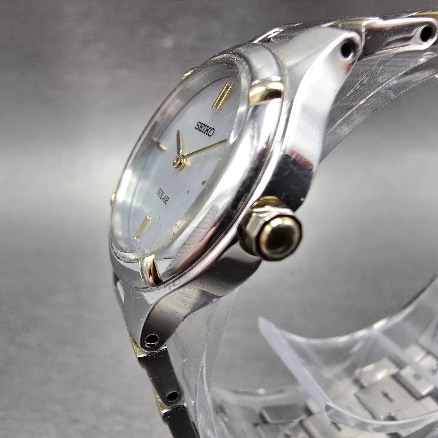 Seiko Solar Watch Women 24mm MOP Dial Two Tone Round V115-0AB0 Runs Bracelet2