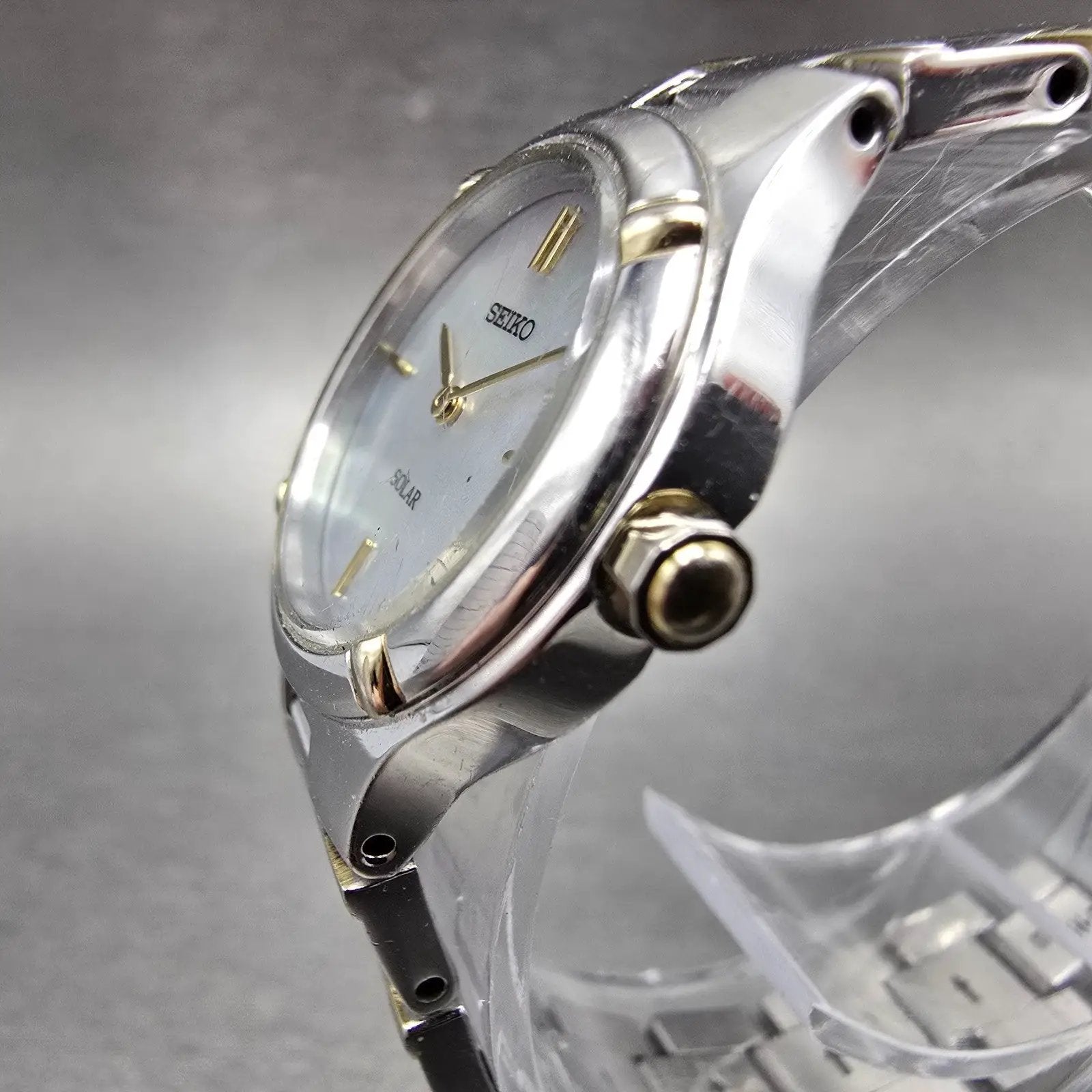Seiko Solar Watch Women 24mm MOP Dial Two Tone Round V115-0AB0 Runs Bracelet2