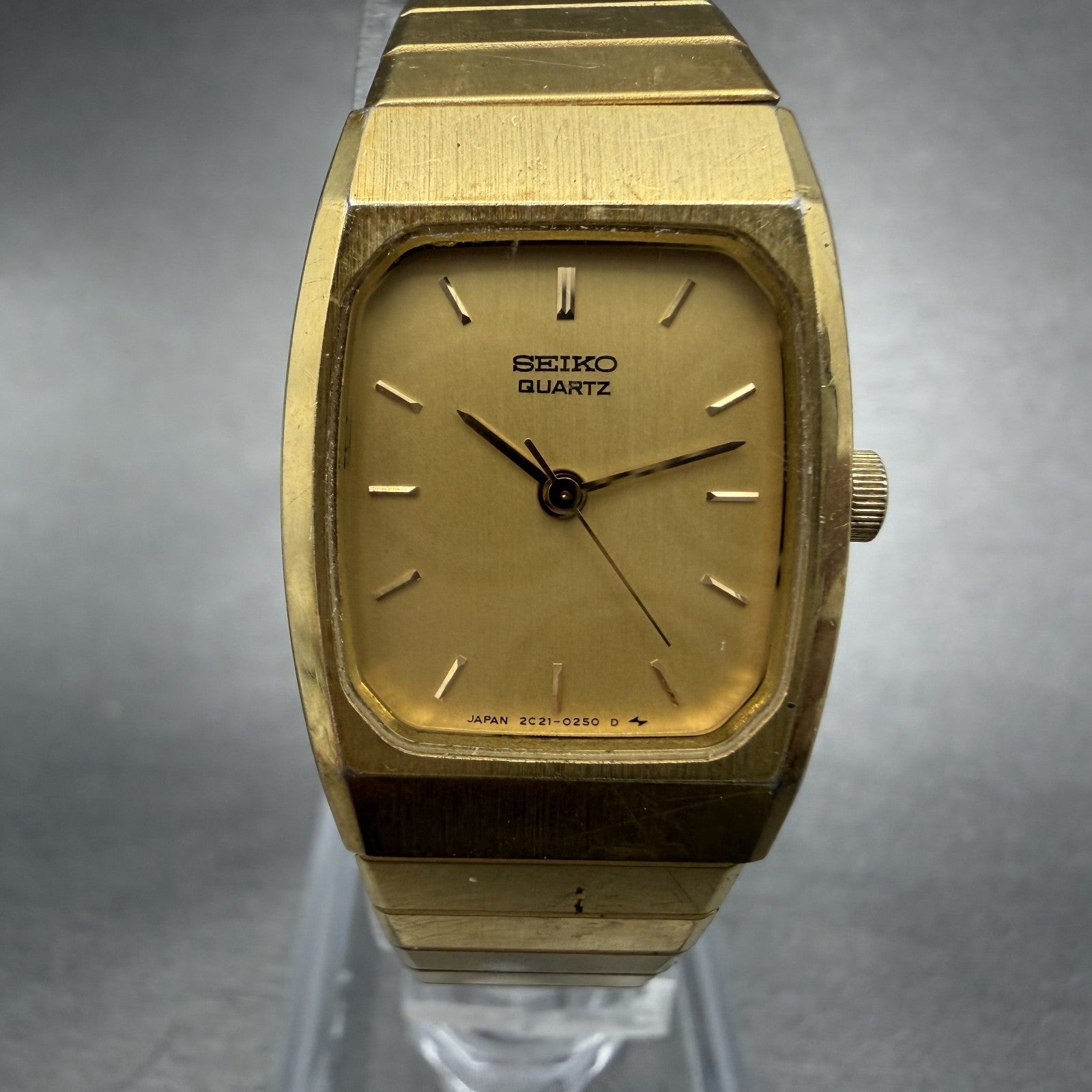 Seiko Tank Watch Women 20mm Champagne Dial Gold Tone VTG 2C21-5080 New Battery0