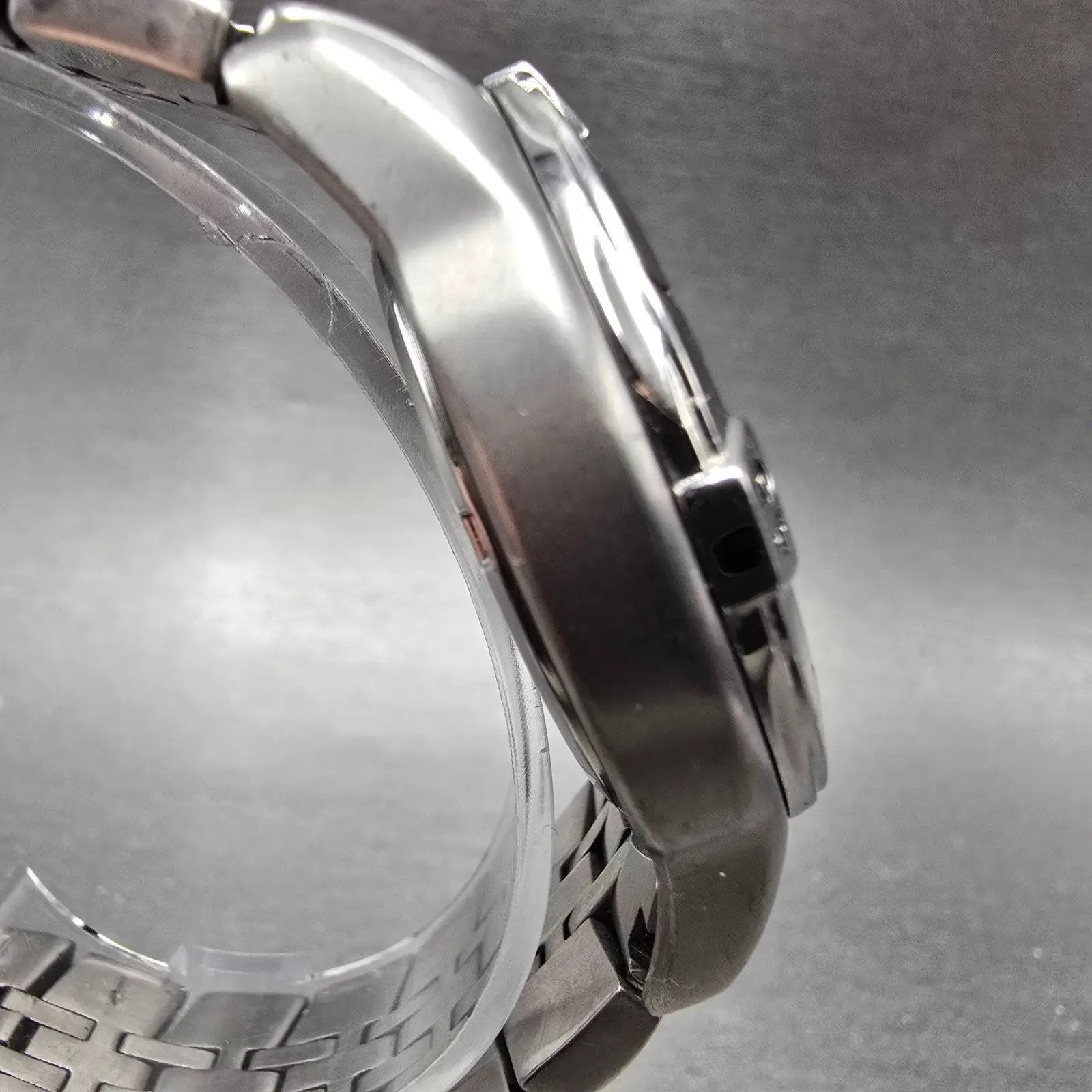 Citizen Eco-Drive Watch Men 42mm Black Dial Titanium Daydate E100-S011922 Runs3
