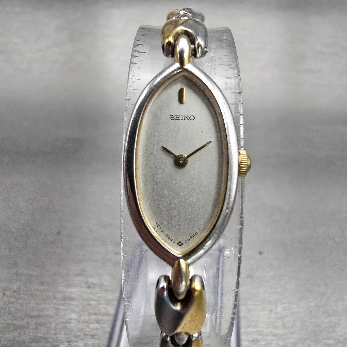 Seiko Watch Women 13mm Silver Dial Two Tone Oval 1E20-5270 New Battery Vintage0