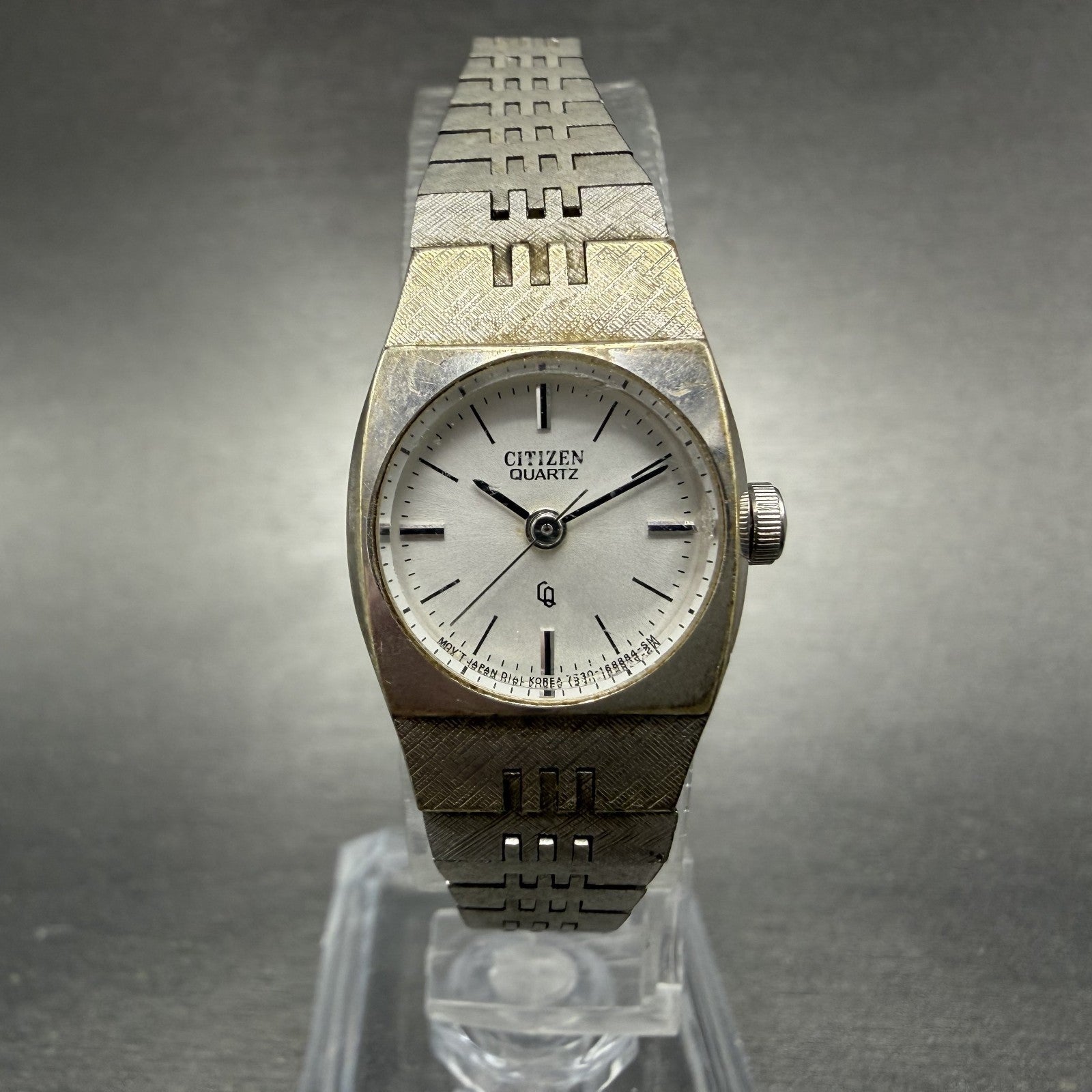 Citizen CQ Watch Women 18m Silver Dial Silver Tone Round 4-040457 New Battery VT0