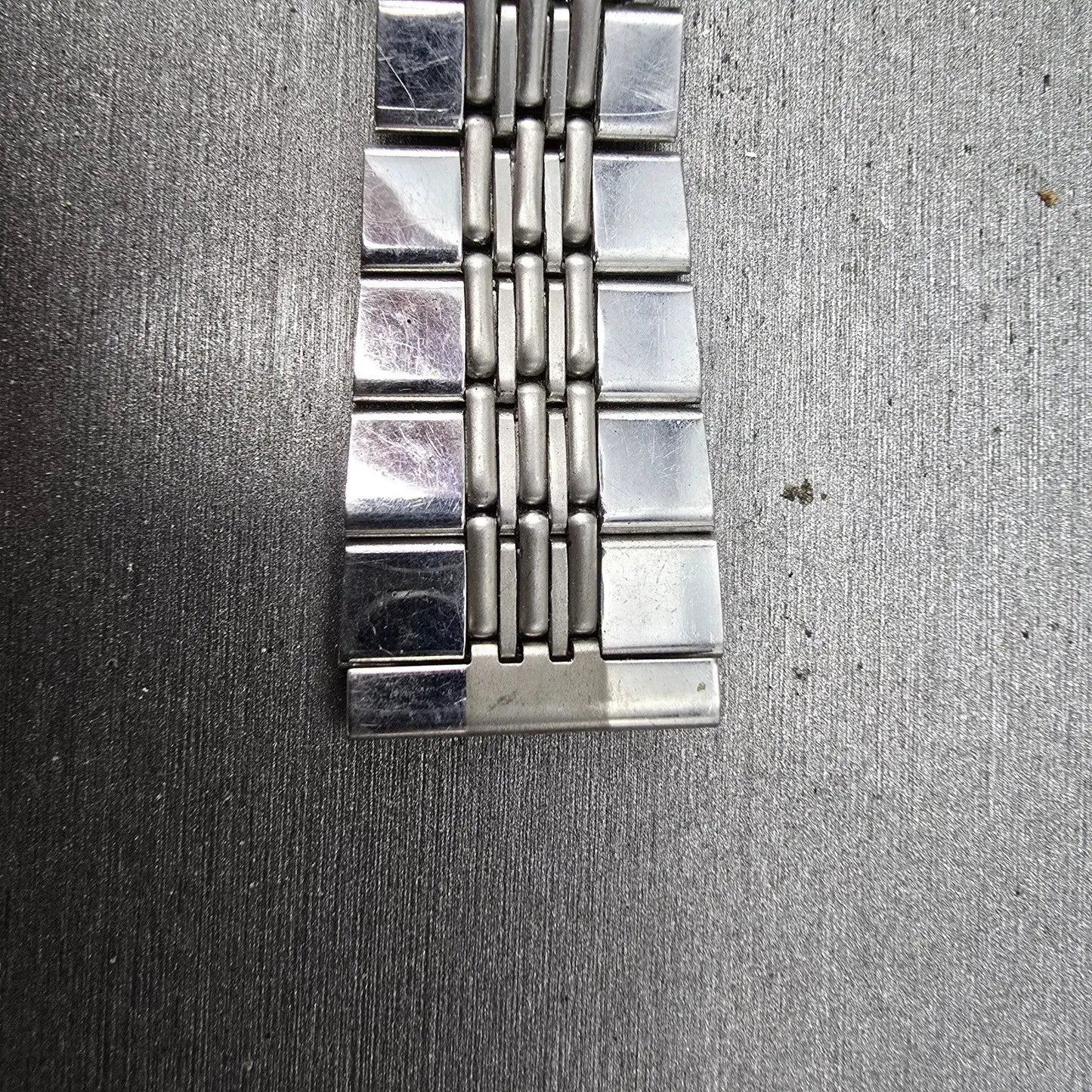 Seiko Beads Of Rice Bracelet 20mm Stainless Steel Silver Tone Tri Folding Clasp1