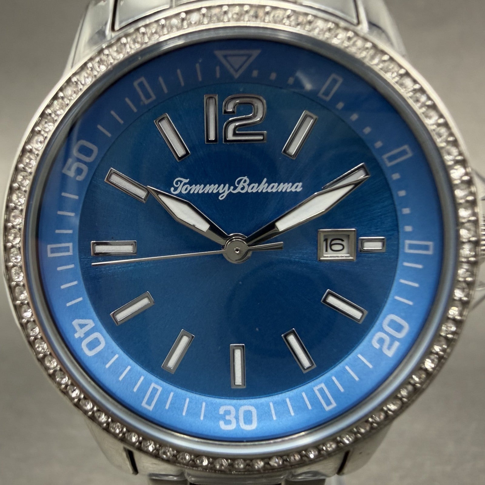 Tommy Bahama Watch Women 33mm Blue Dial Steel Date Round New Battery1