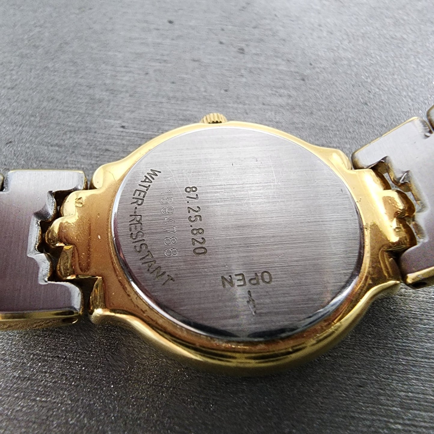 Movado Watch Women 24mm Black Dial Gold Tone 87.25.820 Round New Battery9