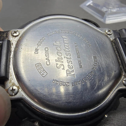 Casio G-Shock DW-6900 Watch Men 50mm Black  Alarm Chrono 1289 CRACKED New Batt10