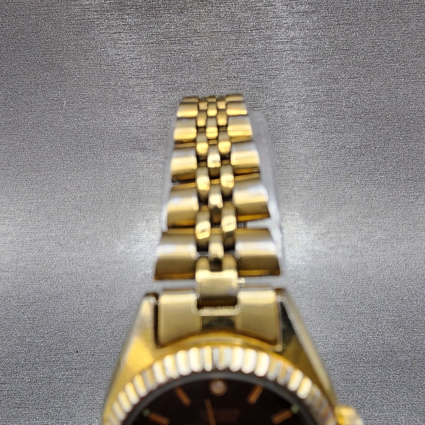 Citizen CQ Watch Women 26mm Black Dial Gold Tone Daydate 6000075684  NewBattery4