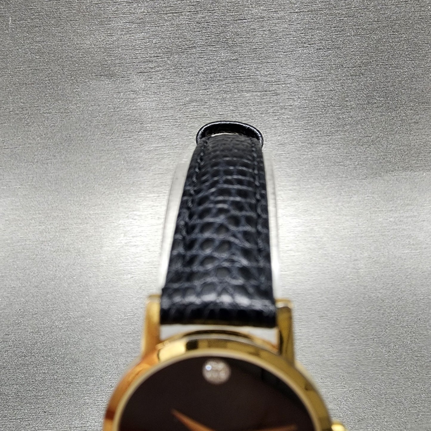 Movado Museum Watch Women 25mm Black Dial Gold Tone Round 87.A1.832 New Battery4