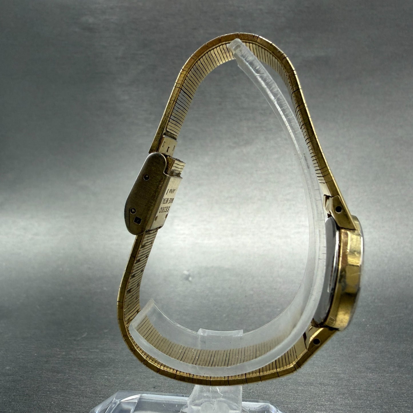 Seiko Watch Women 22mm Champagne Dial Gold Tone Round 2Y00-0200 New Battery8