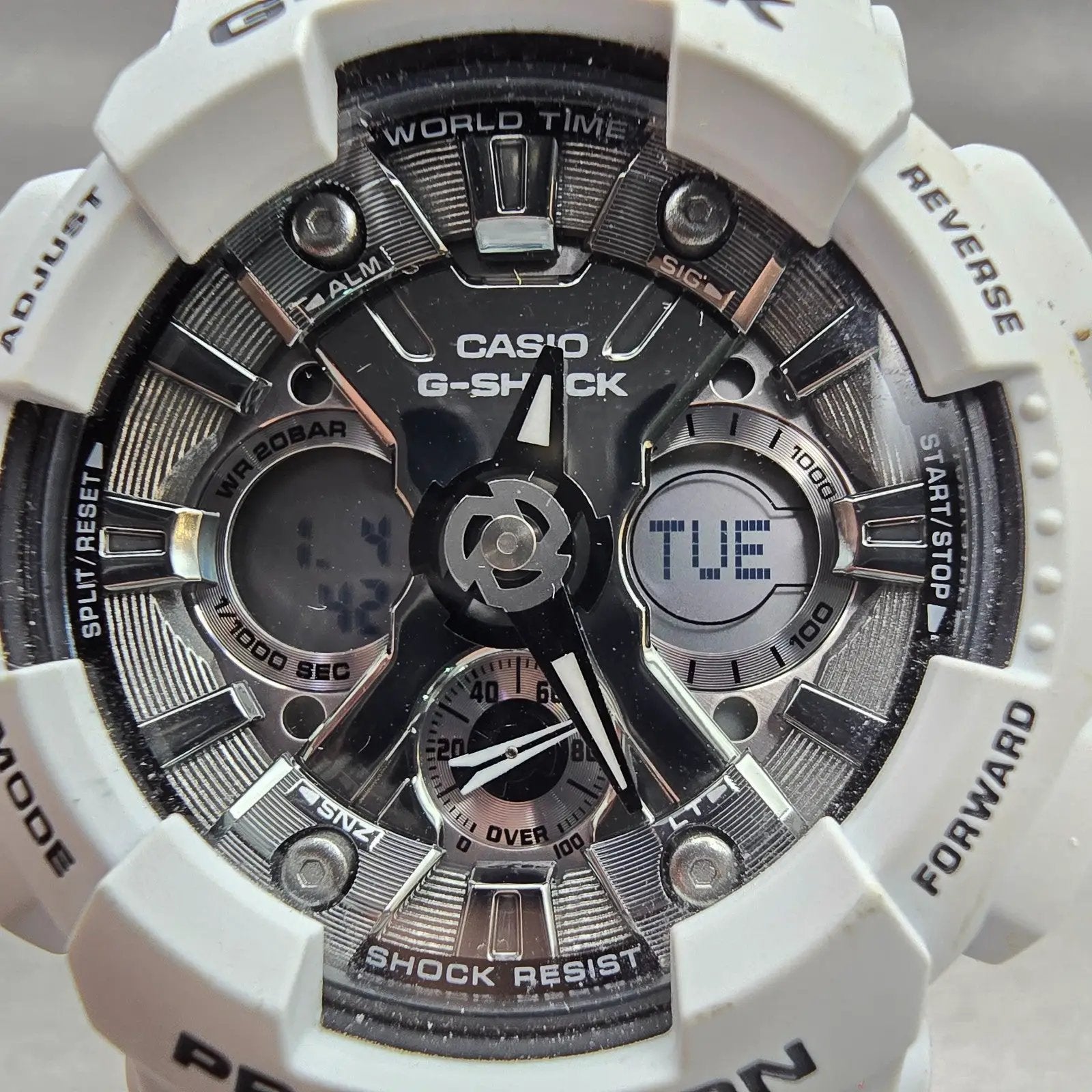 Casio G-Shock GMA-S120MF Watch Men 45mm Silver White Chronograph Alarm New Batt1