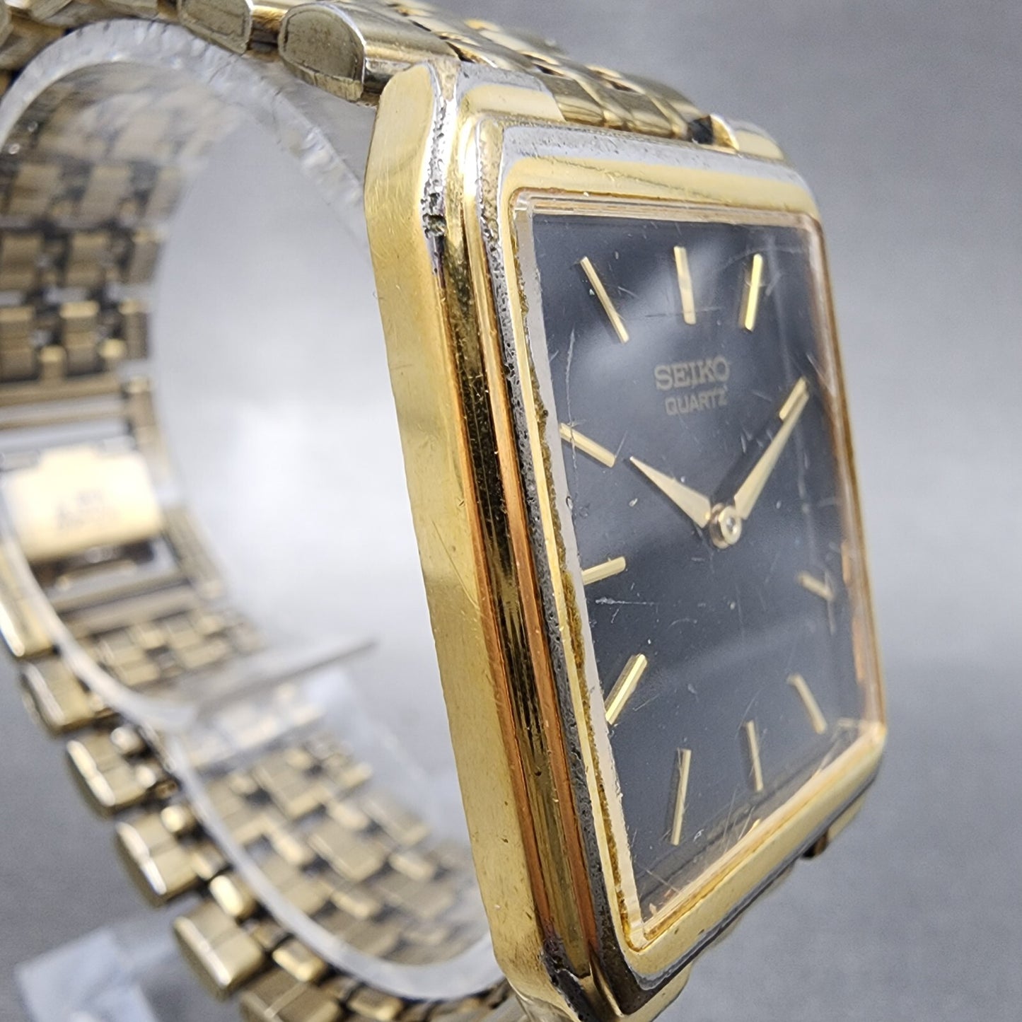 Seiko Tank Watch Men 27mm Black Dial Gold Tone Date 7n295b29 New Battery3