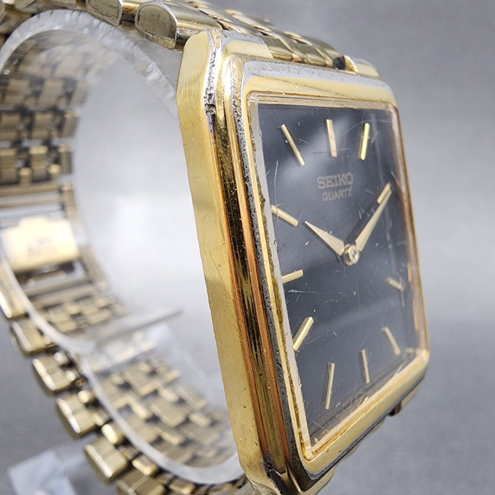 Seiko Tank Watch Men 27mm Black Dial Gold Tone Date 7n295b29 New Battery3