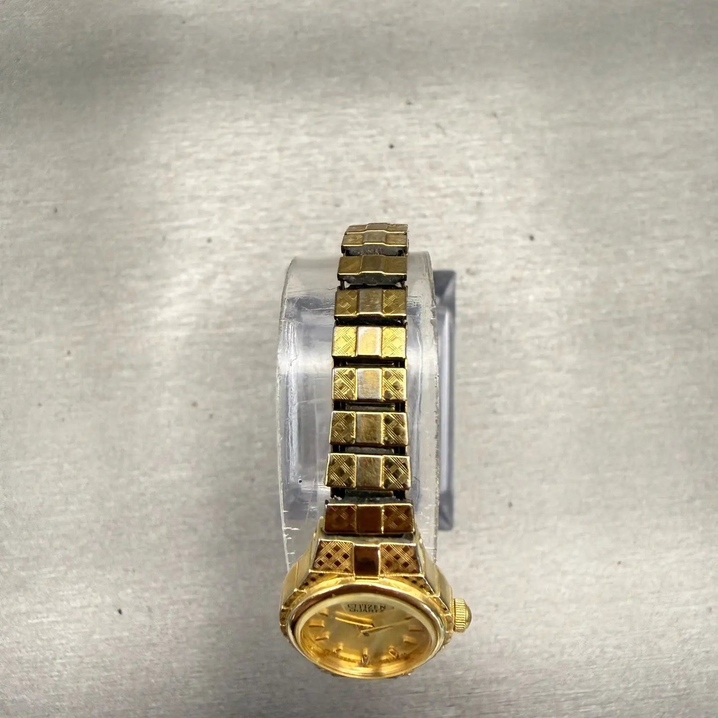 Citizen Watch Women 17mm Champagne Dial Gold Tone Oval 5920-S52446 New Battery4